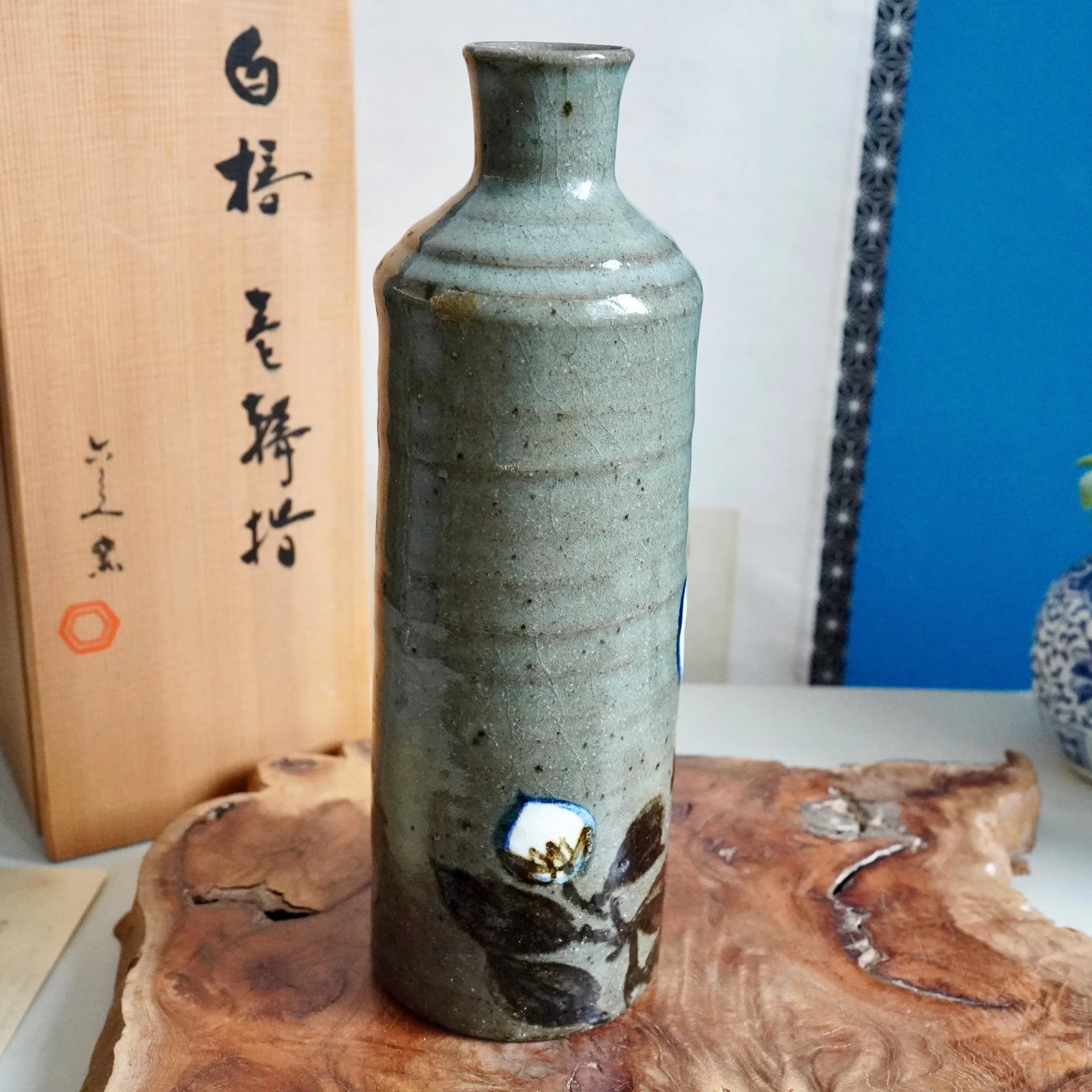 Japanese Kiyomizu Rokubei VI ikebana vase camellia tomobako Showa