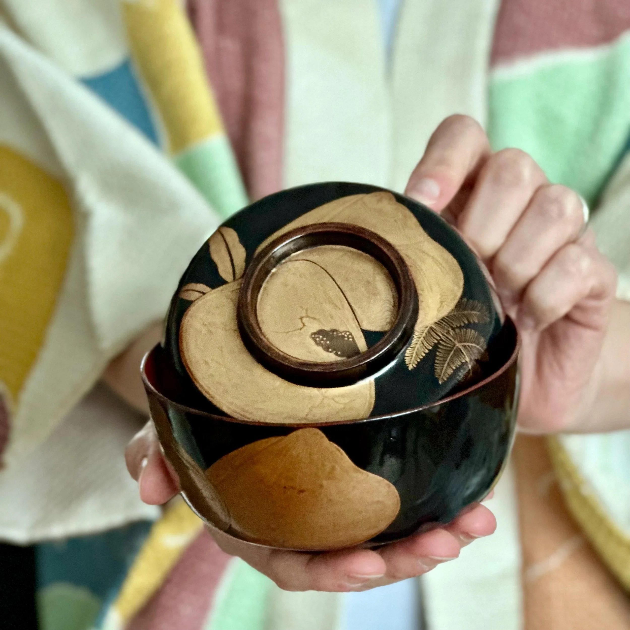 (sold) Urushi lacquerware own bowl set with gold maki-e early Shōwa period 1930s