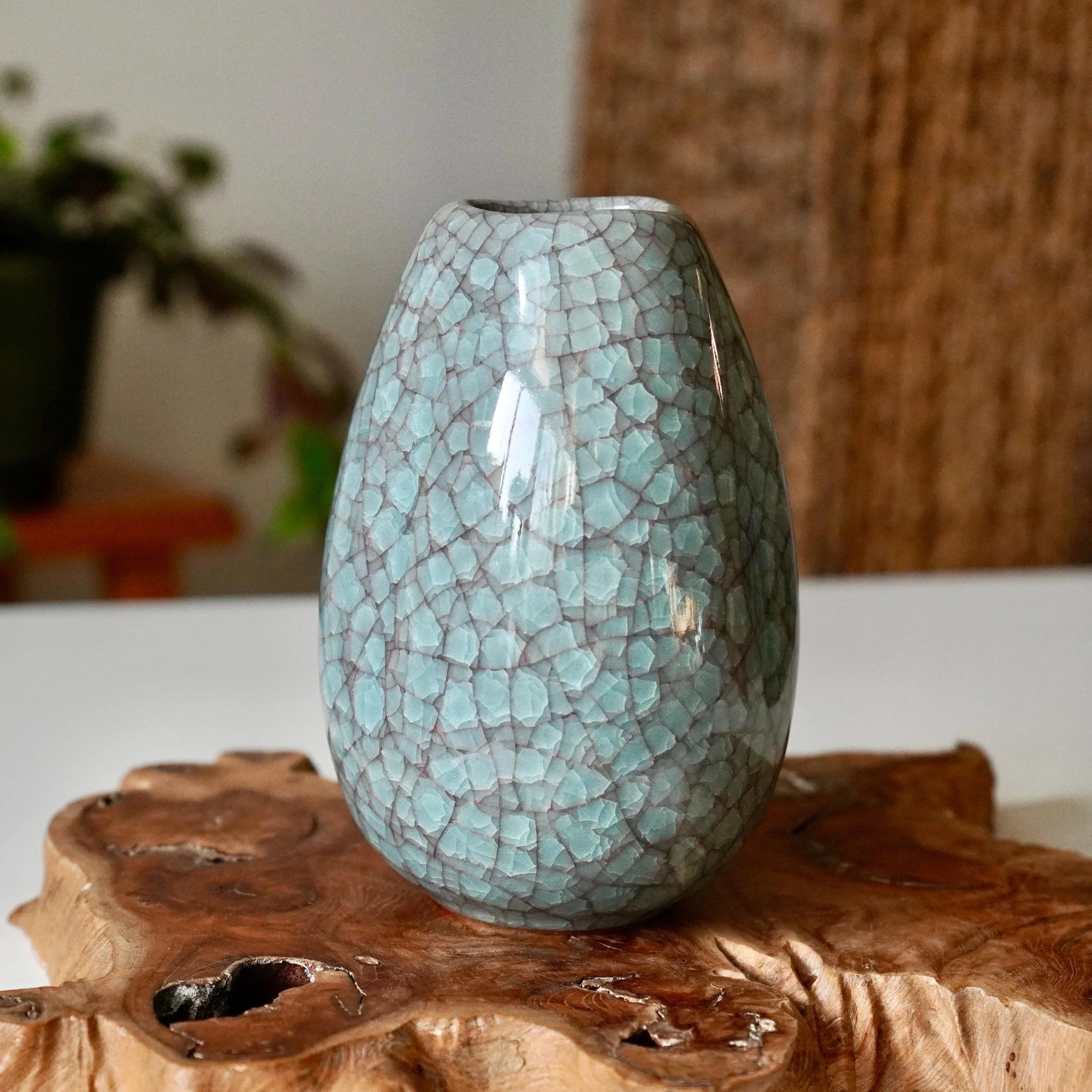 Japanese celadon vase ice crackle glaze Tachikichi Kyoto Showa