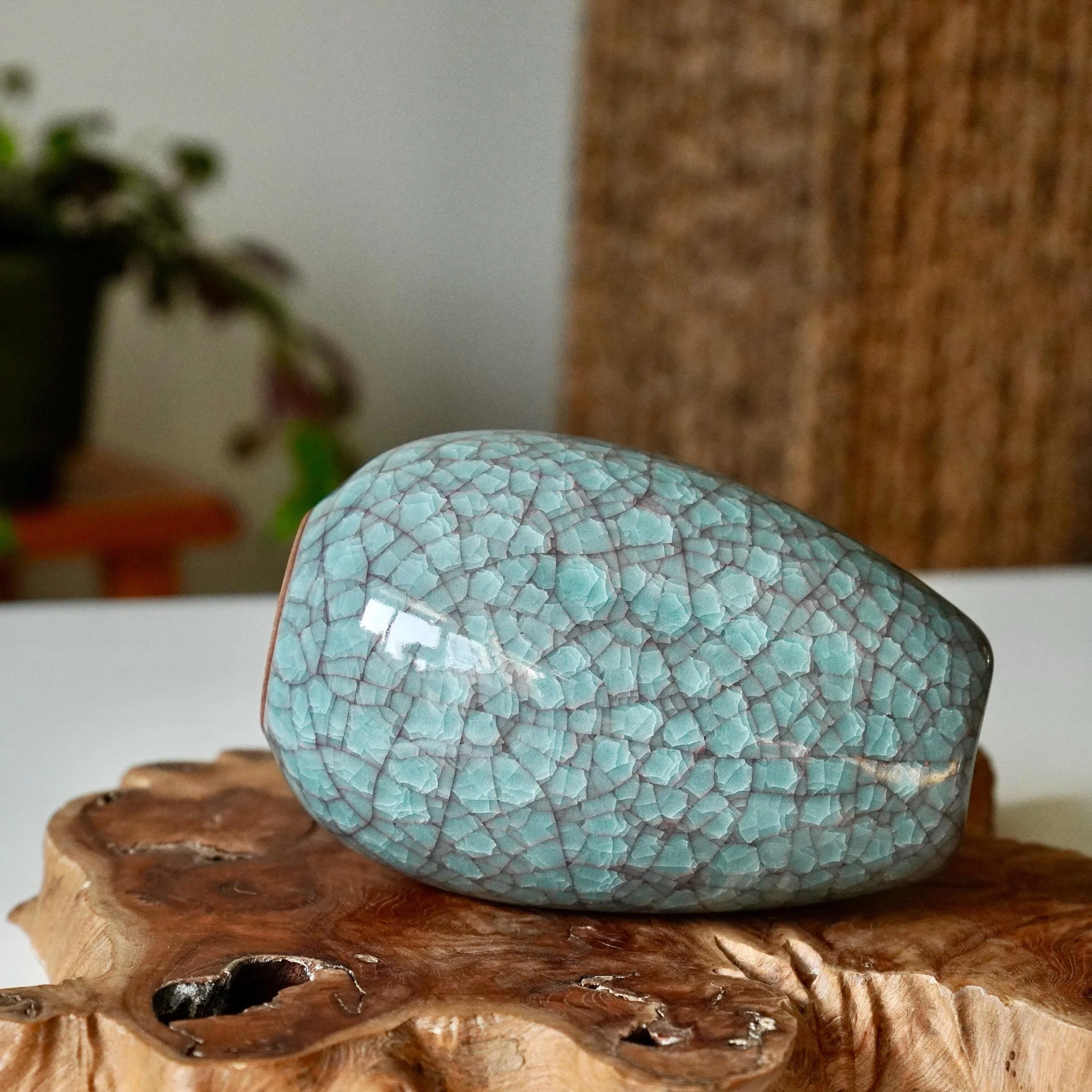 Japanese celadon vase ice crackle glaze Tachikichi Kyoto Showa