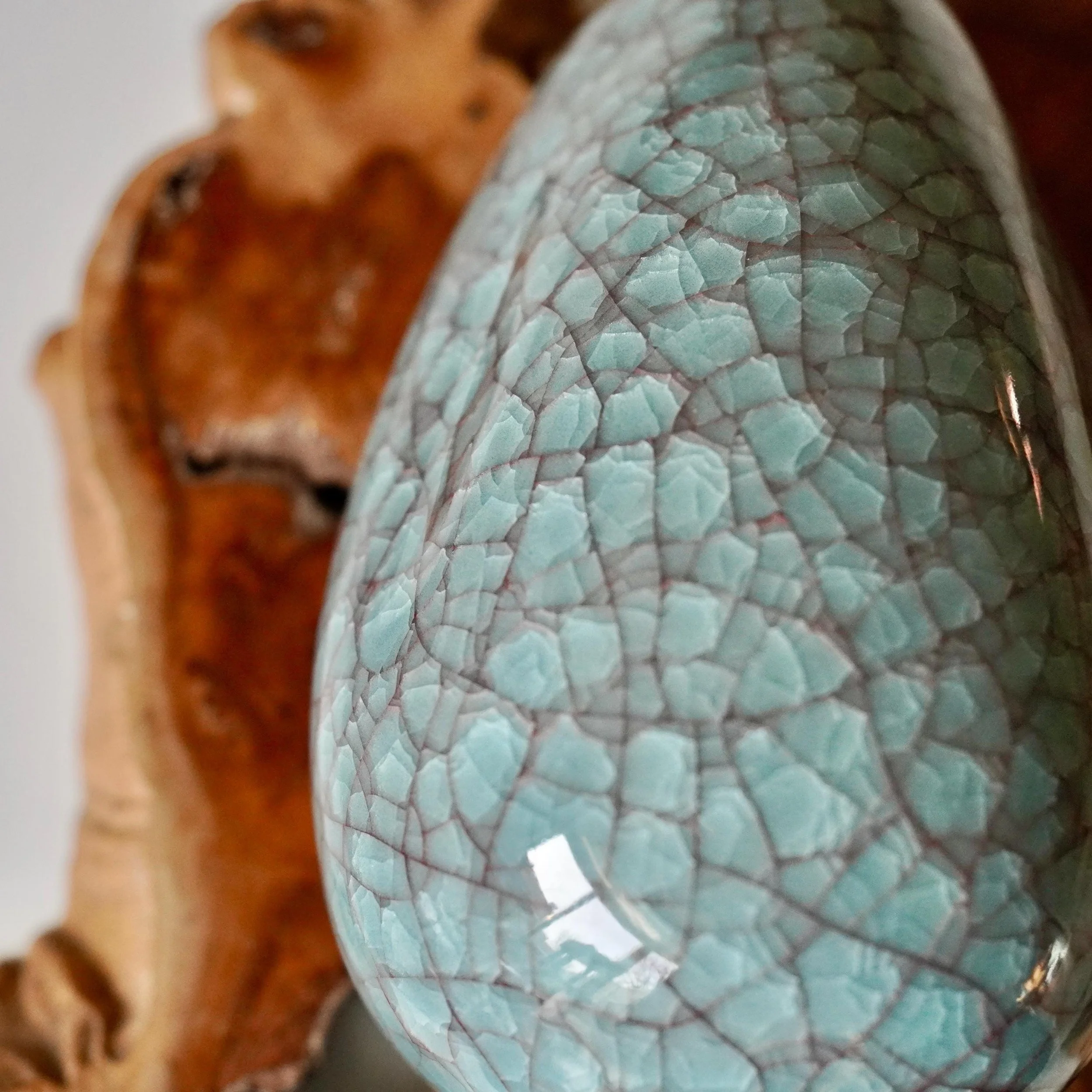 Japanese celadon vase ice crackle glaze Tachikichi Kyoto Showa
