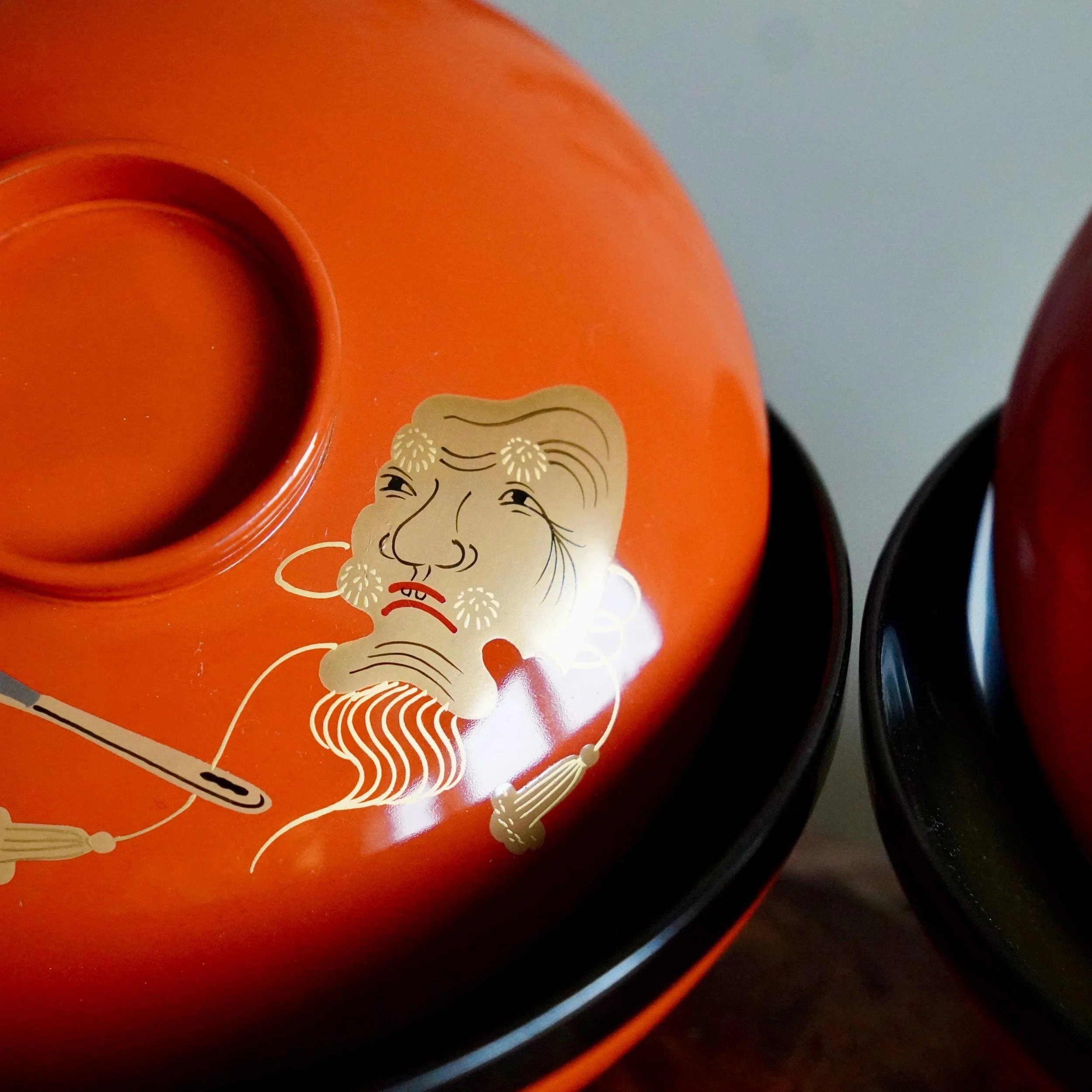Urushi lacquer owan bowl open showing black interior, vermillion exterior, Meiji to early Shōwa period Japan