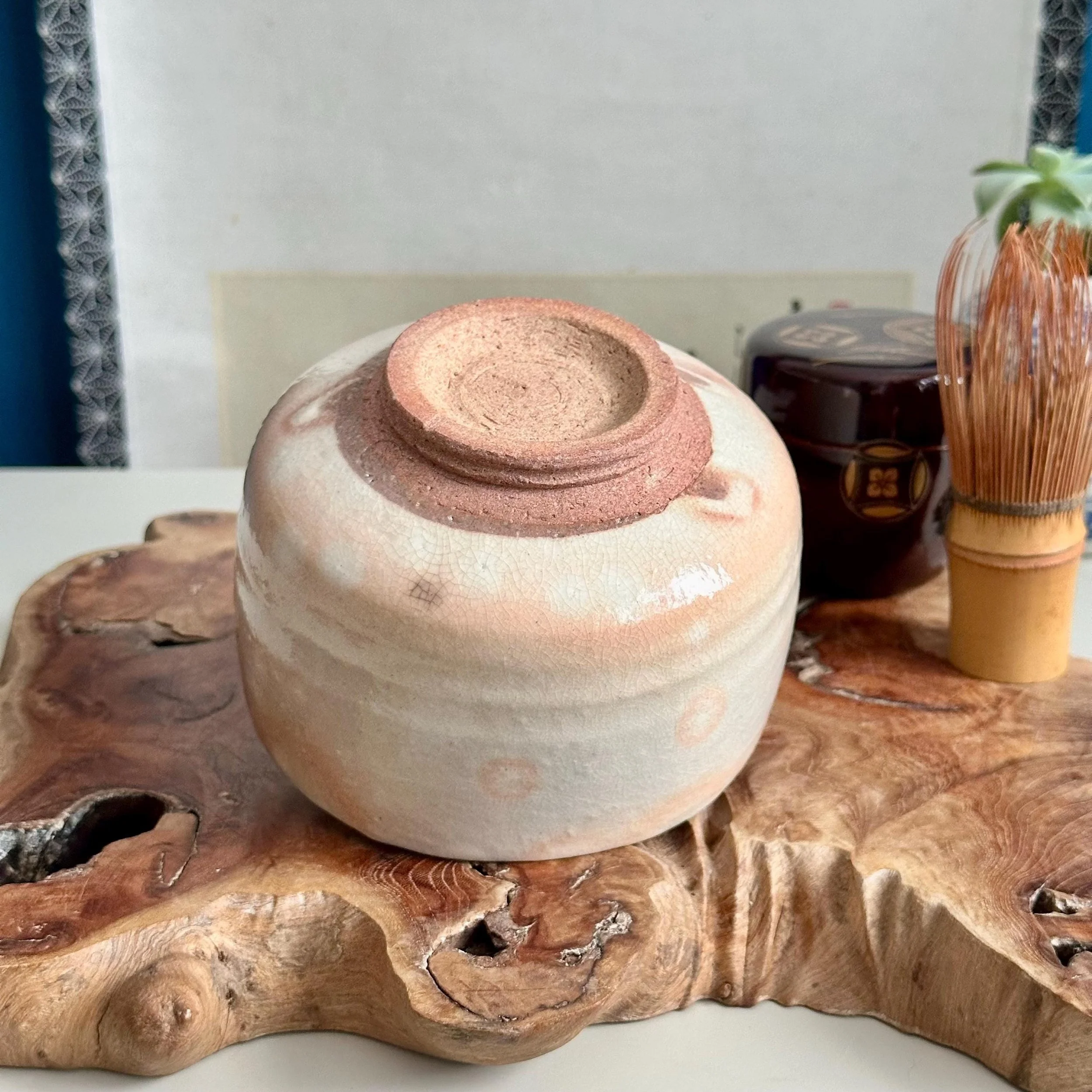 Underside of Hagi-yaki chawan showing raw sandy clay foot typical of Hagi ware