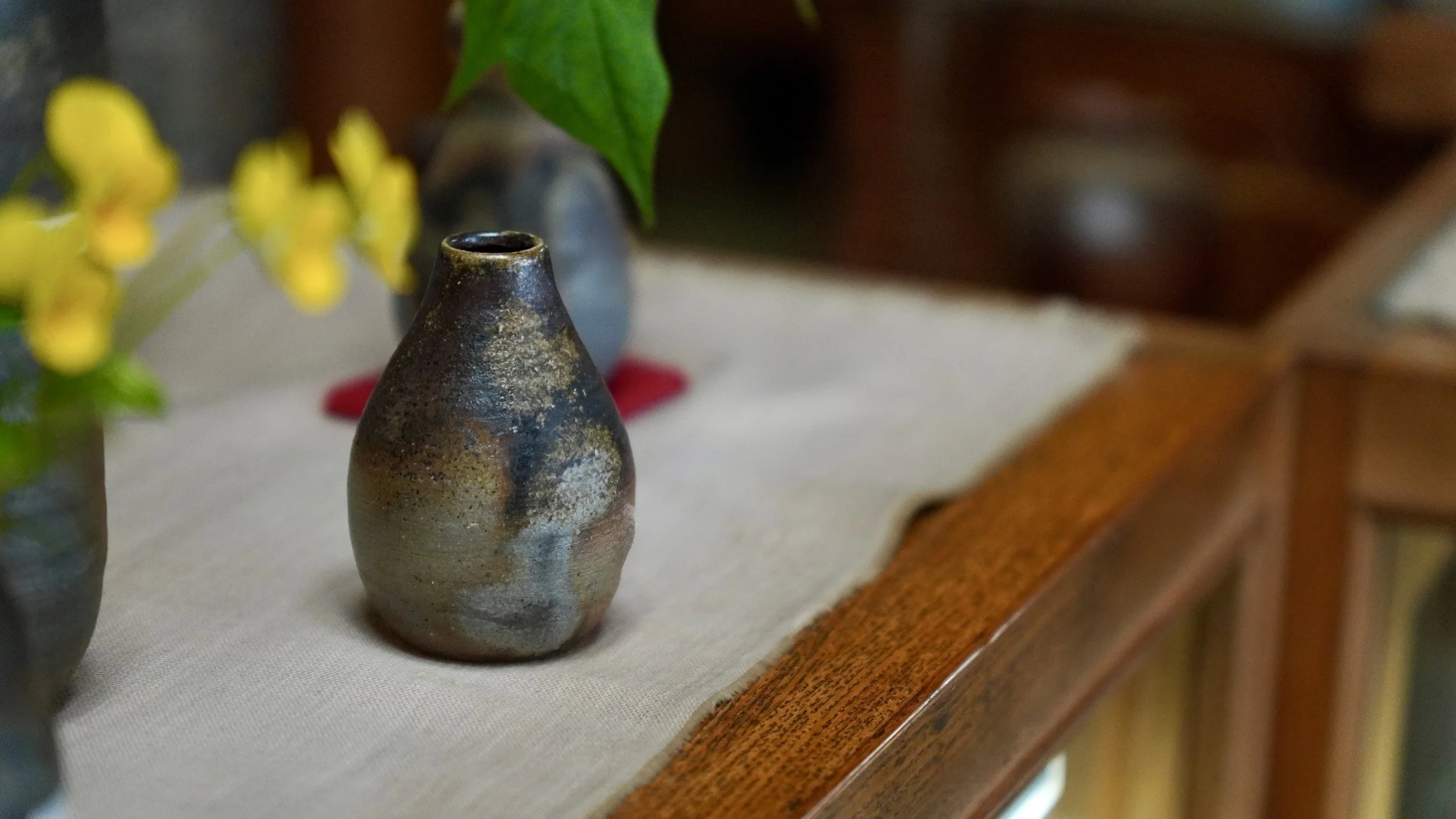 bizen-yaki-sangiri-vase-styled-home
