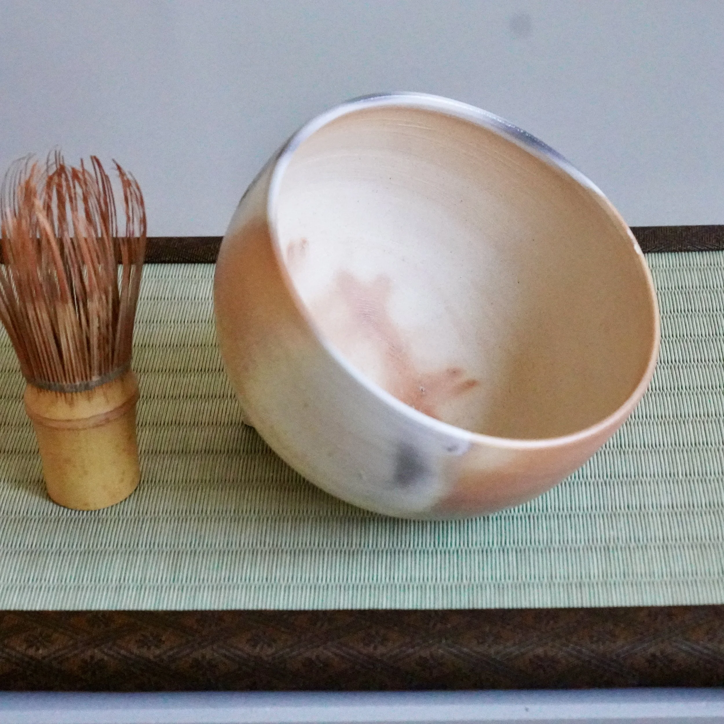 shiro-bizen-yakishime-chawan-chasen-matcha