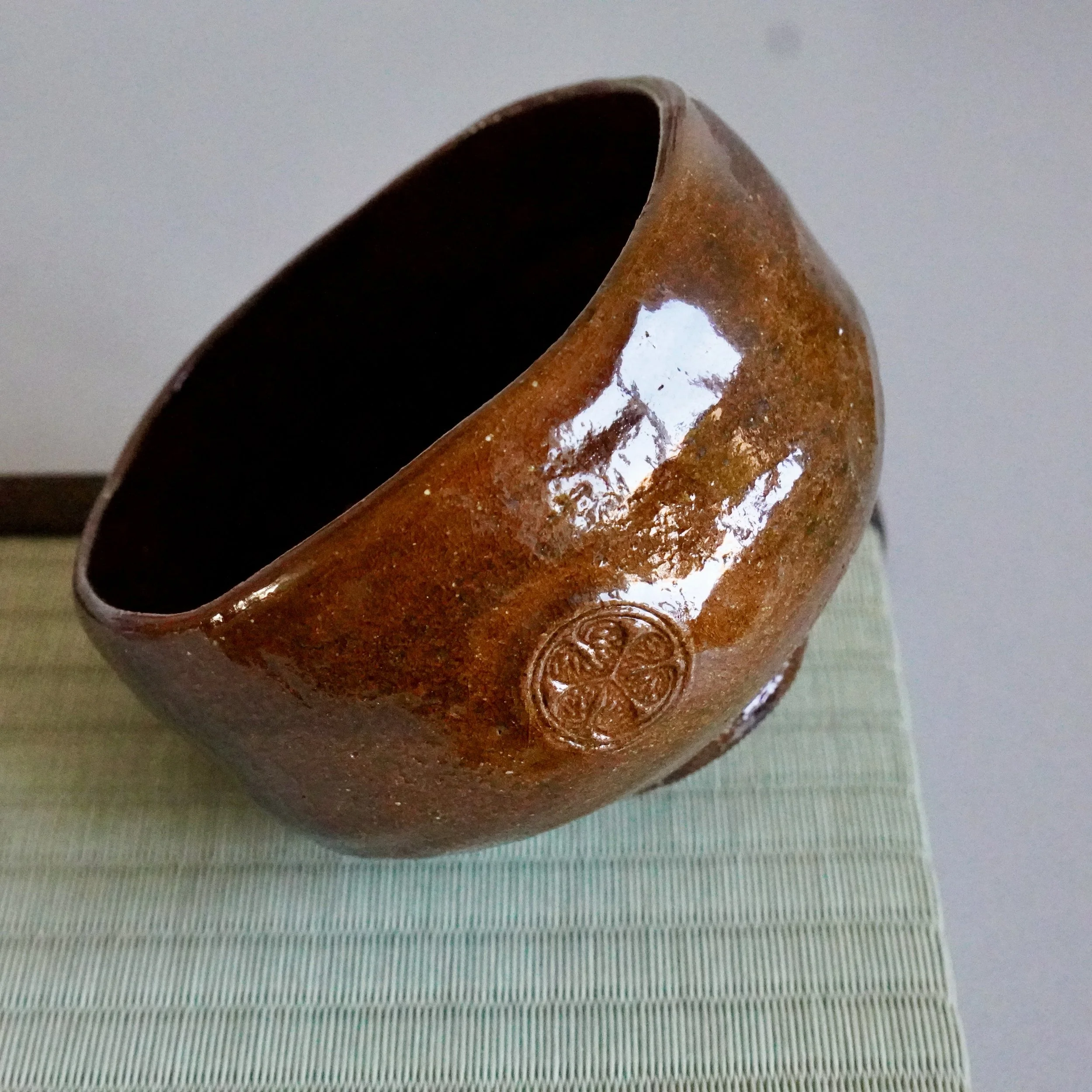Ōbi-yaki: the Kanazawa tea bowl tradition born from a Kyoto restriction