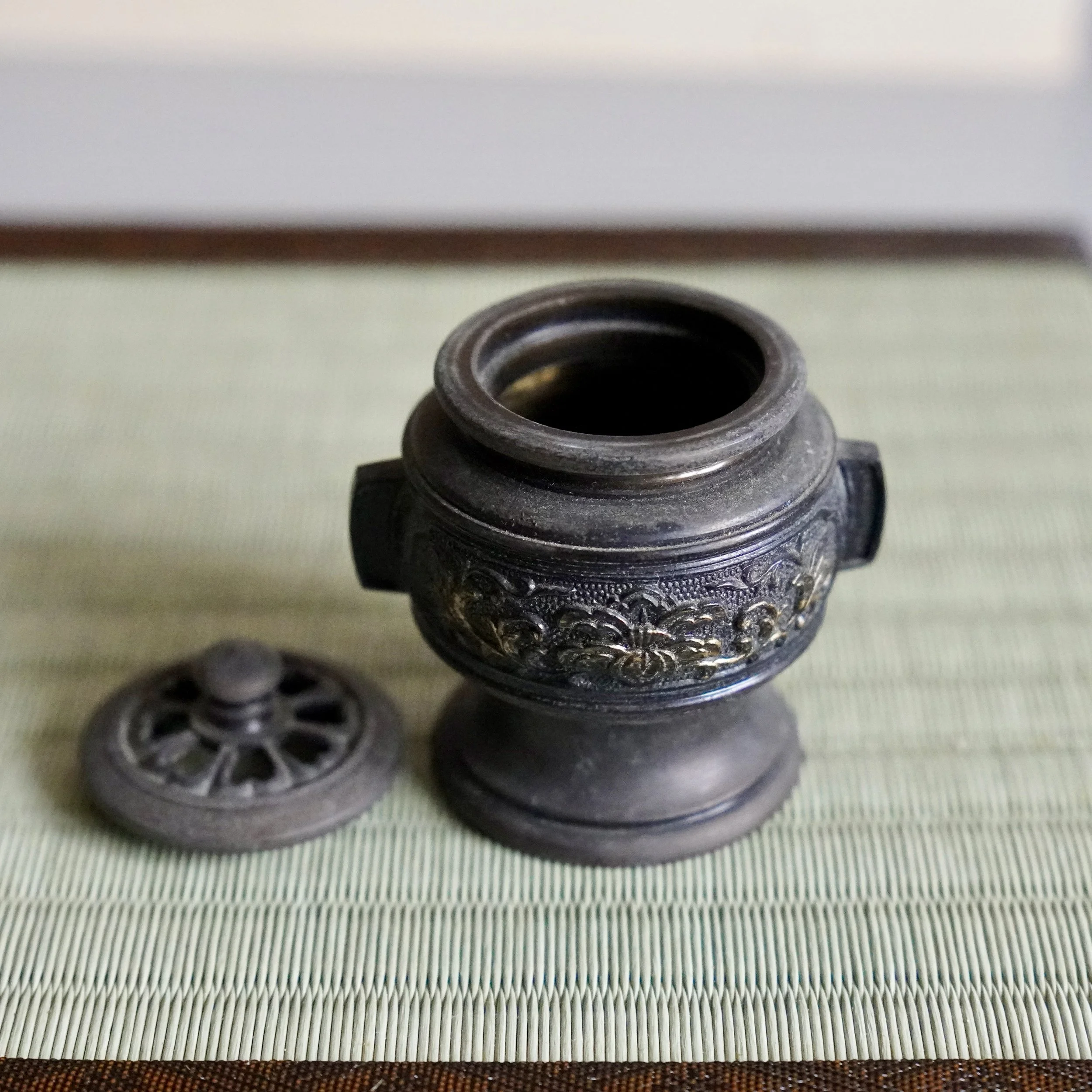 Three objects for your Japanese meditation corner, and why each one matters