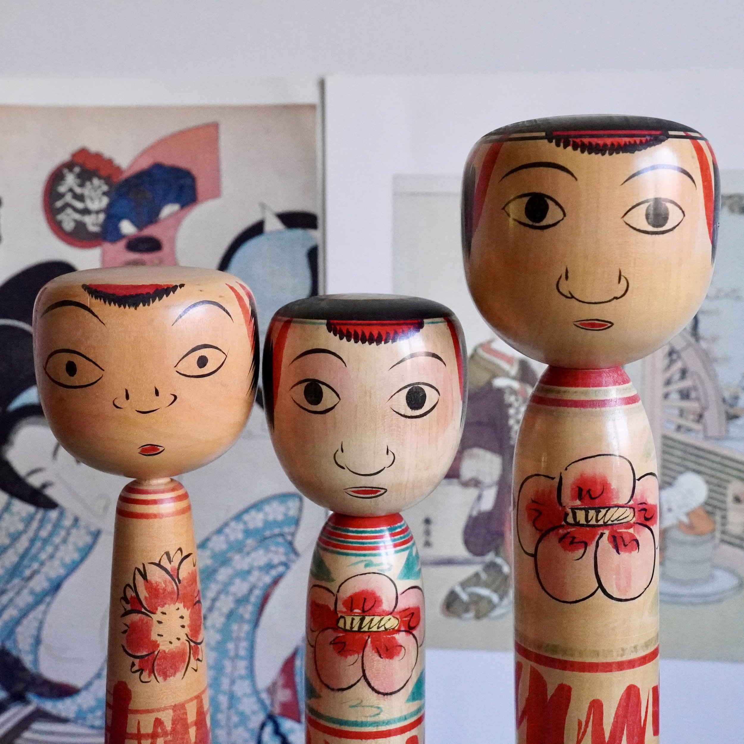 Nakanosawa Takobozu kokeshi trio, bikkuri-me eyes, Saito Tokuju signed, Shōwa Japan
