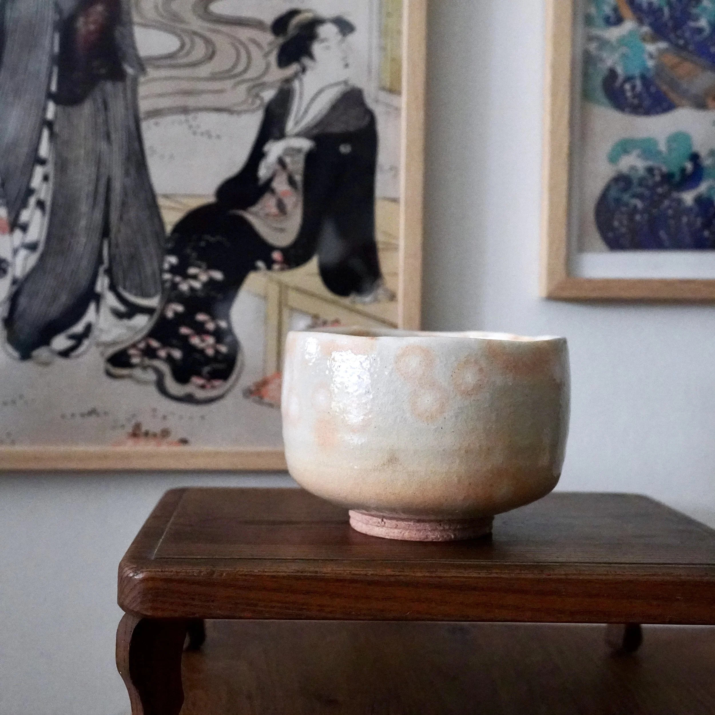 Hagi-yaki matcha chawan with gohonde pink accents, Shōwa period