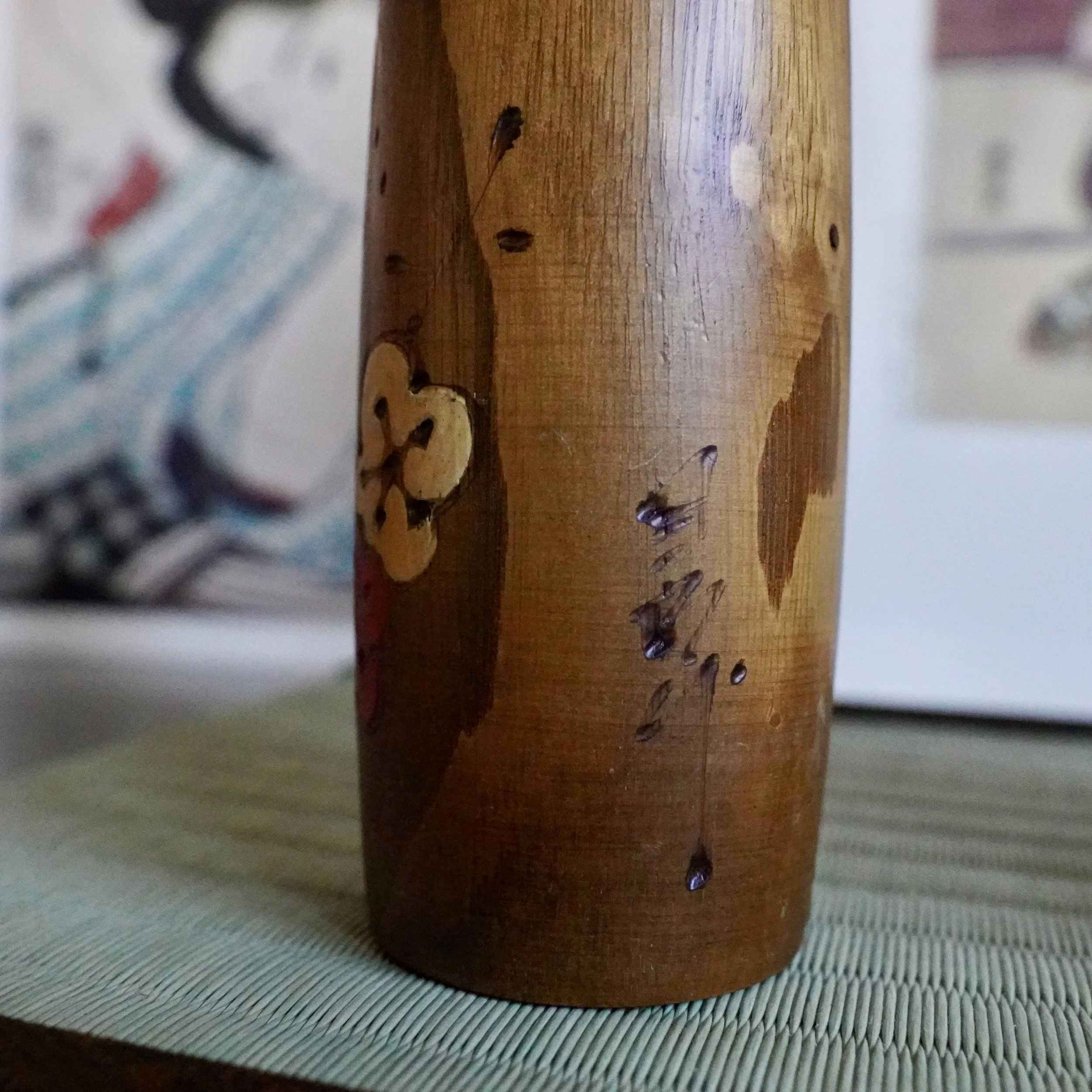 Usaburo kokeshi studio signature Yuji Okamoto base small doll