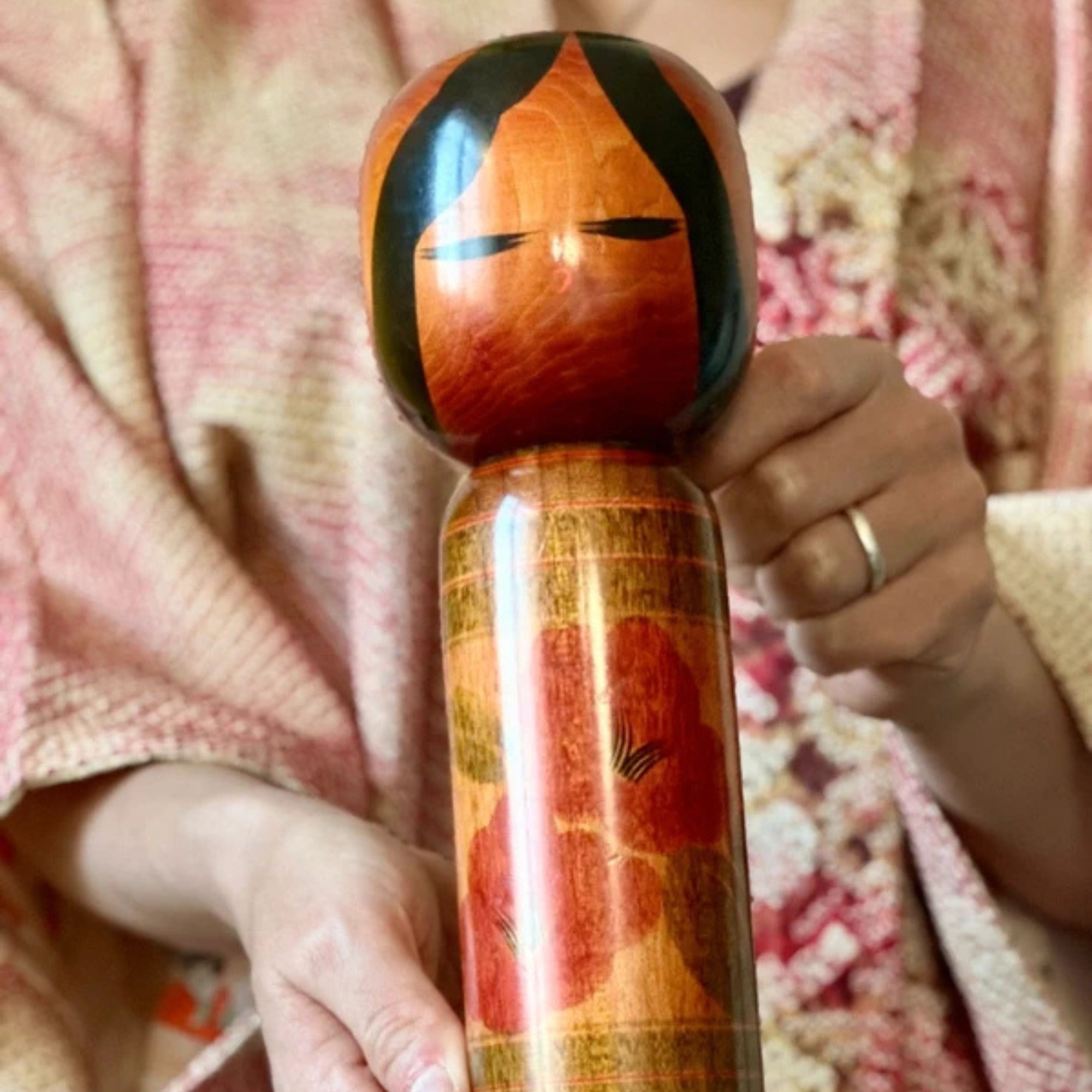 Camellia Girl (Tsubaki Musume) creative kokeshi signed by Tamura Noboru Shōwa period