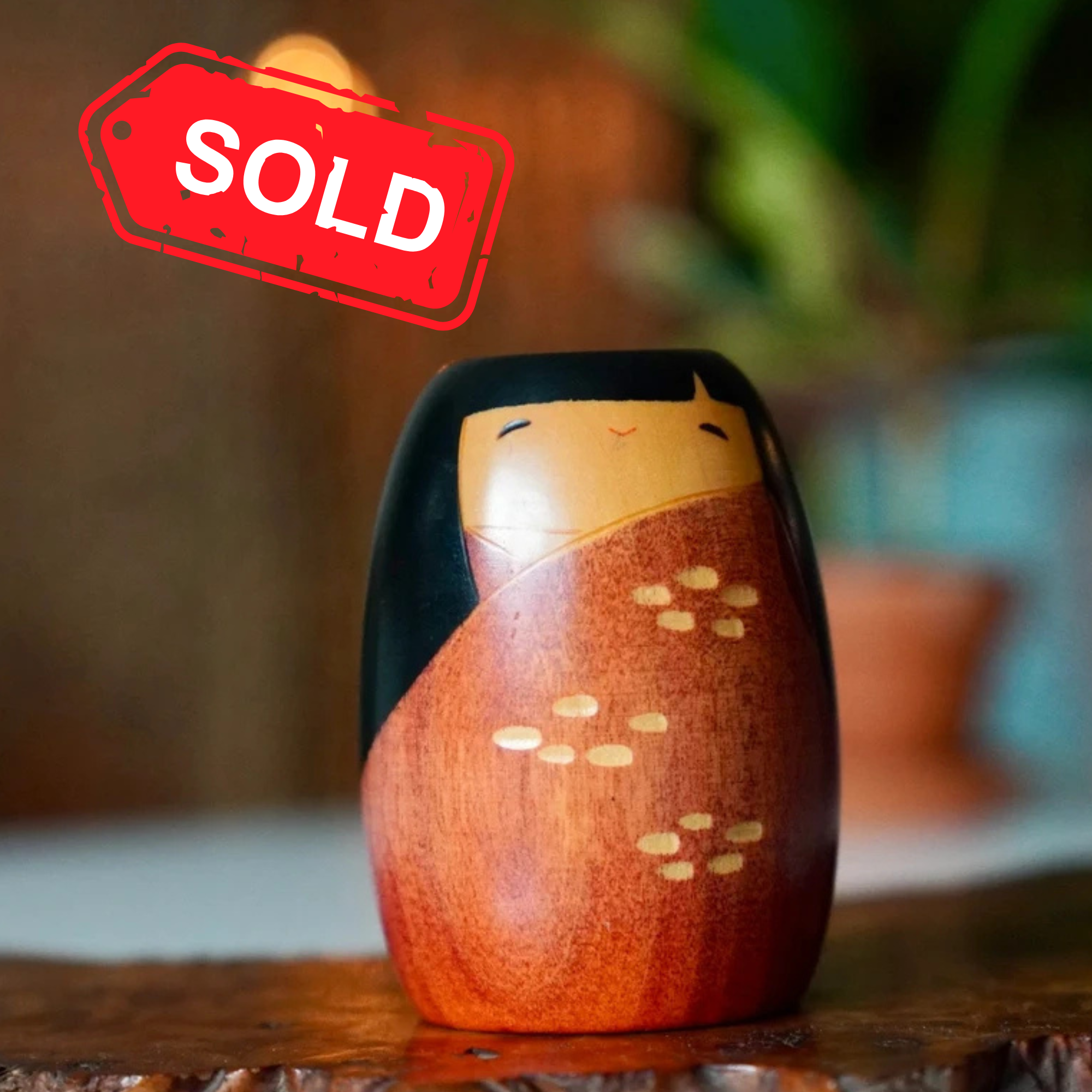 Sōsaku creative kokeshi by Usaburo, signed, small, shōwa period displayed on woonden plank