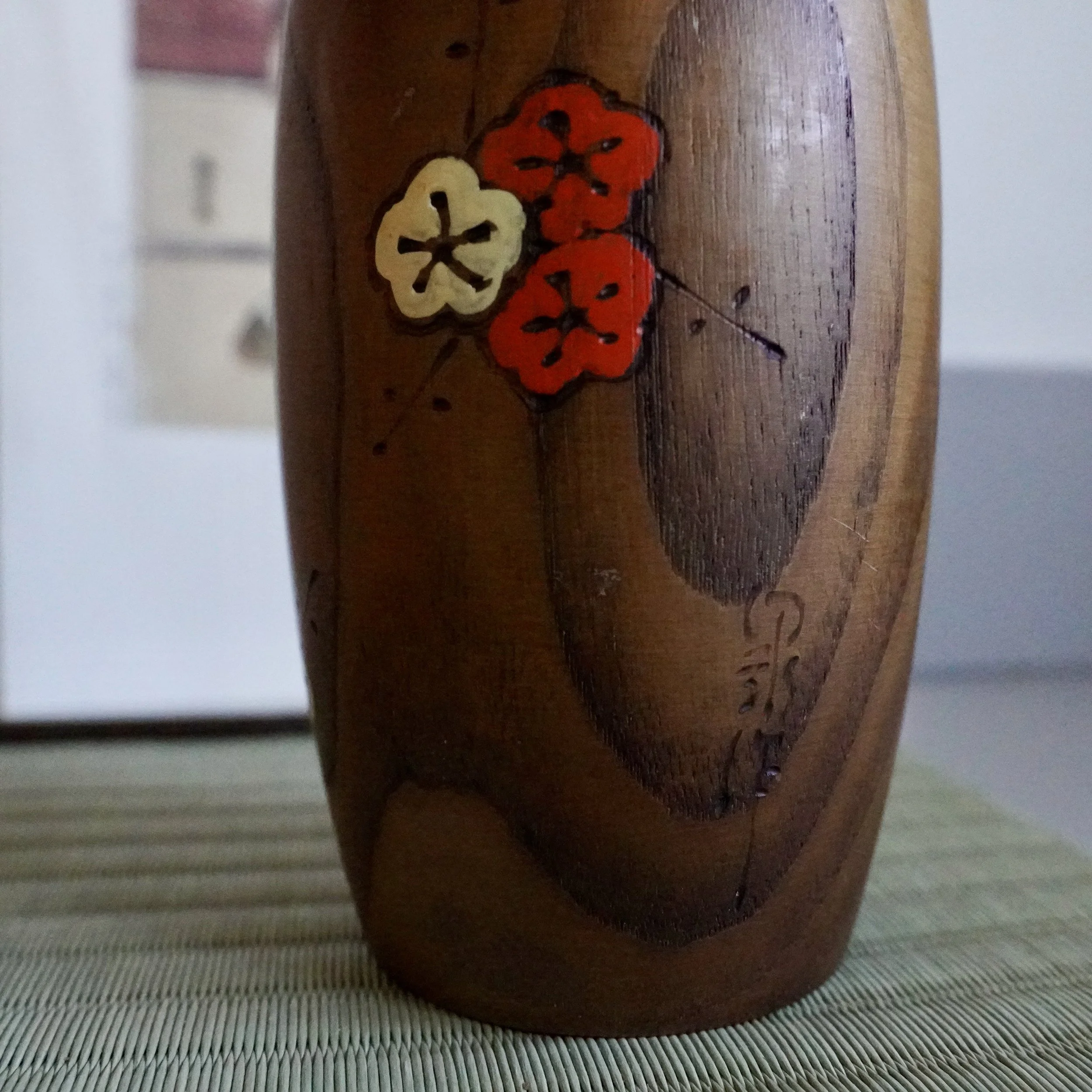Usaburo kokeshi base Kamisuwa onsen inscription Yuji Okamoto natural wood hair