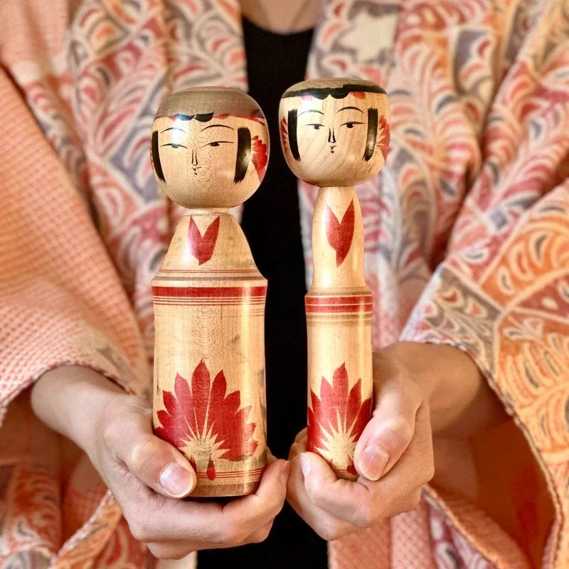 signed  Inoue Harumi kokeshi showa 1970 20cm.webp