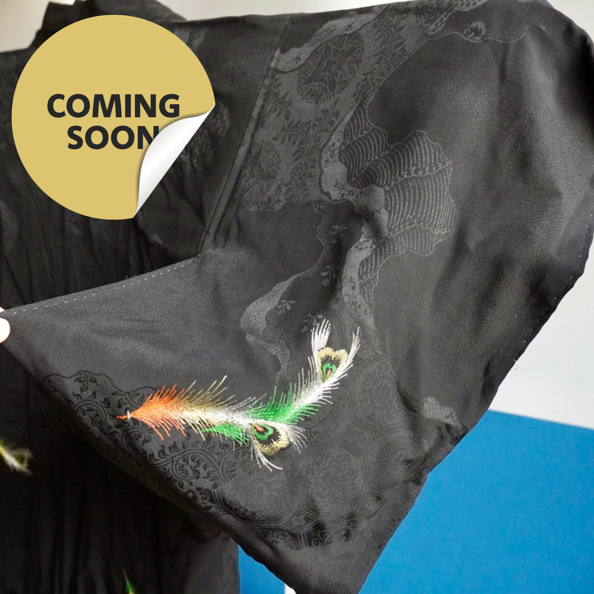 (coming soon) Black silk haori kimono jacket with peacock feather embroidery and kamon, unworn, Shōwa period