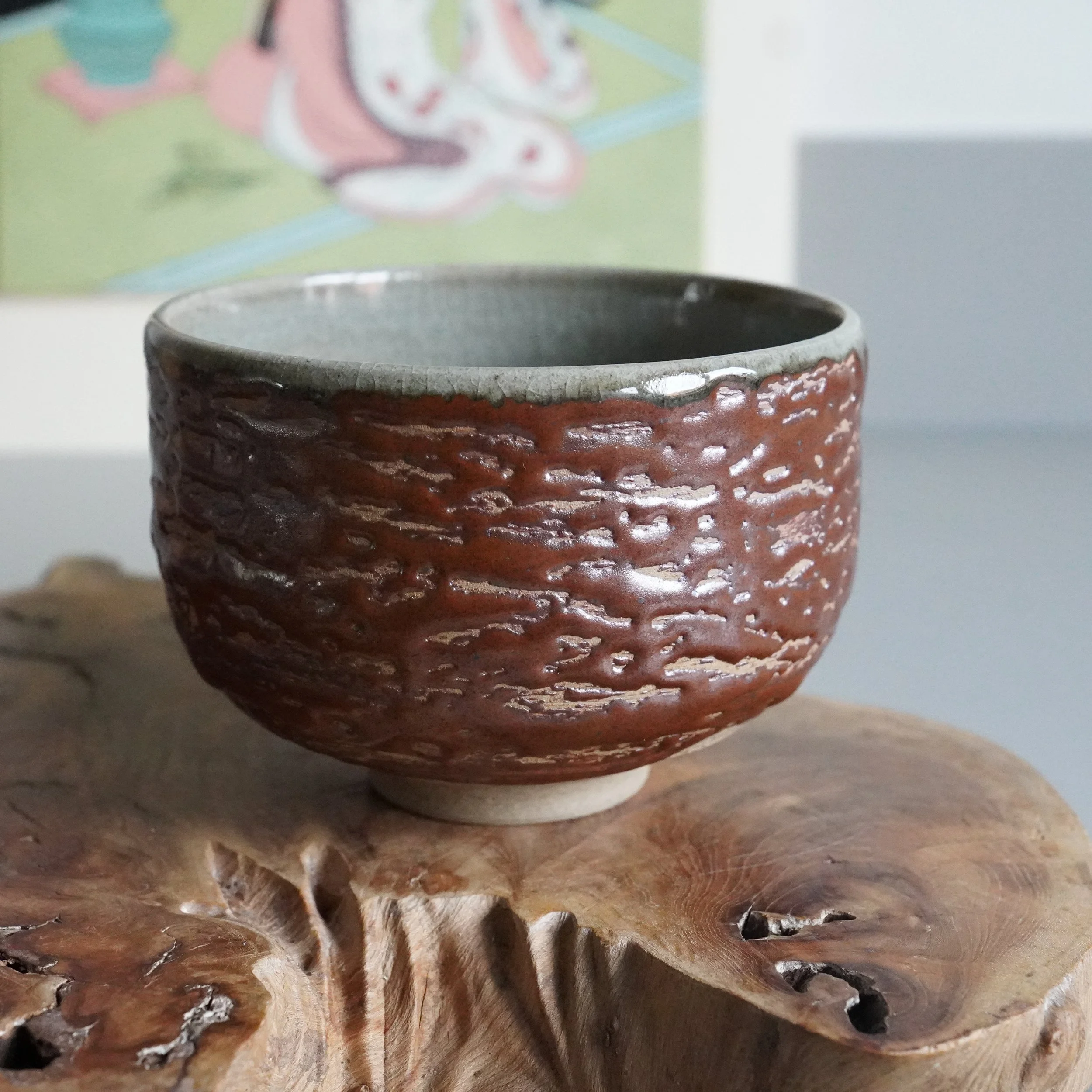 Inuyama-yaki chawan front view, matsukawa bark glaze exterior and foot ring, tea ceremony bowl
