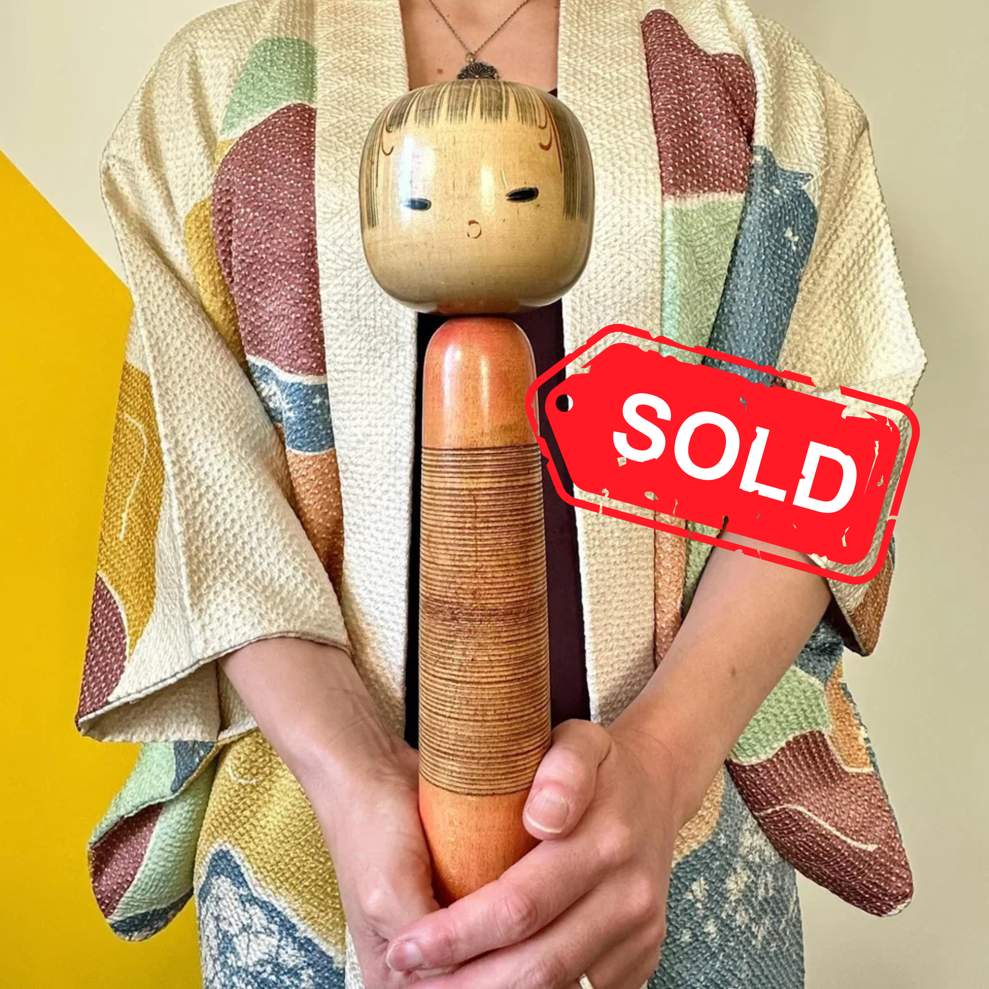 (sold) Large sōsaku kokeshi 31 cm signed by Takanashi Hanpushi, Shōwa period