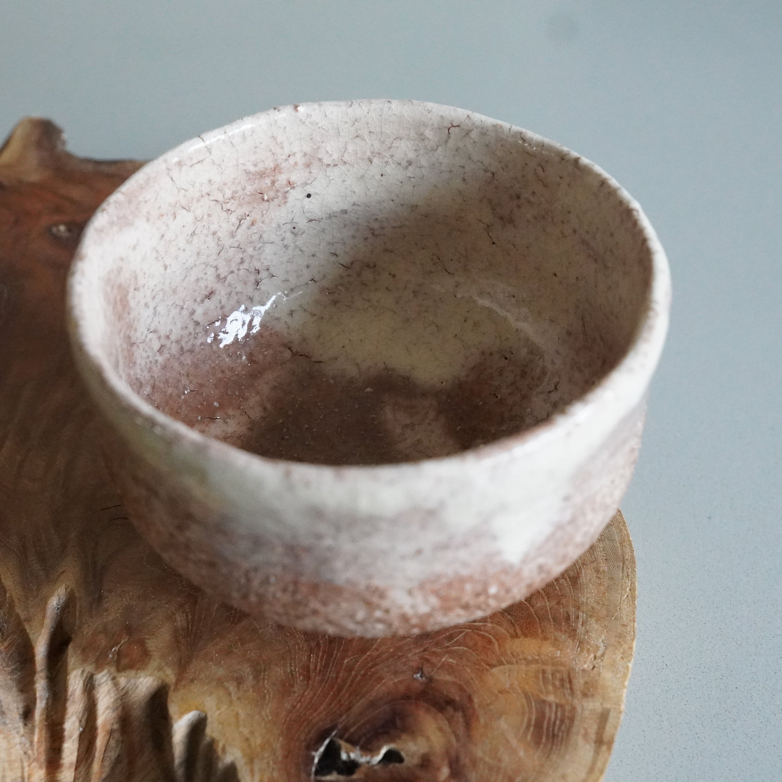 : Oni-Hagi chawan Hirose Nanshu Tanga, white glaze pooling and pale interior