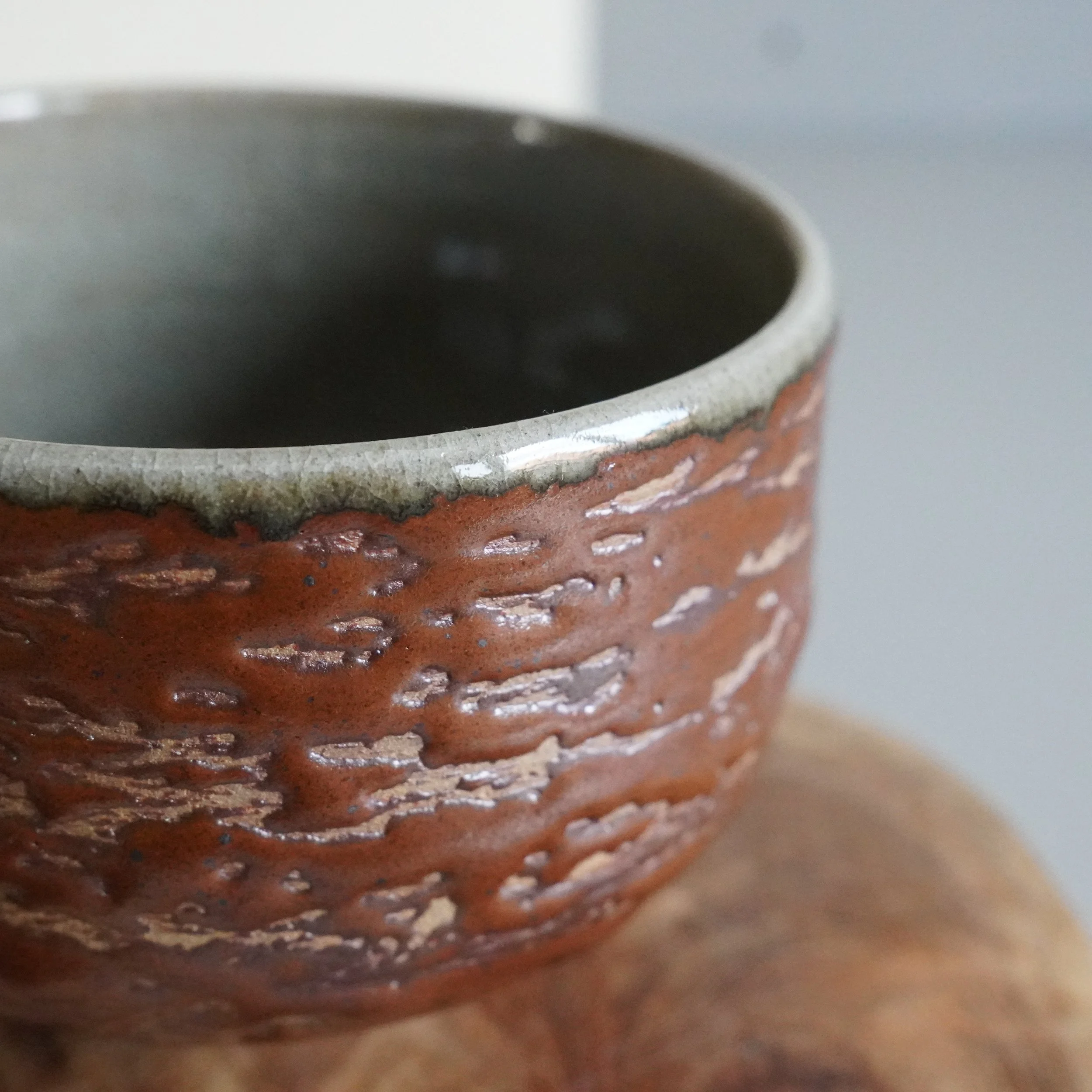 Close-up of brown matsukawa glaze texture, Inuyama-yaki chawan by Kujiro, Aichi Prefecture