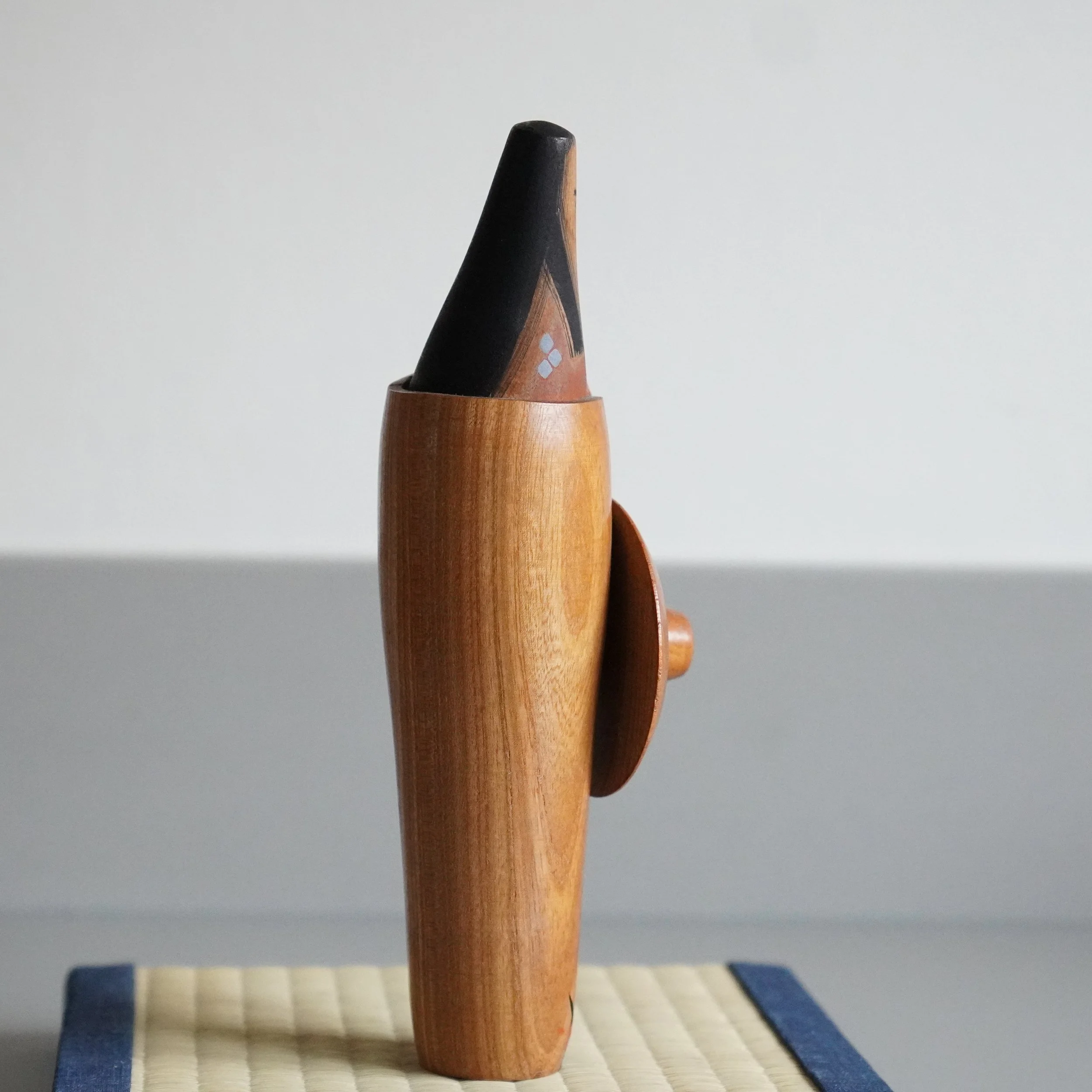 Naruko kokeshi Okazaki Yasuo chrysanthemum signed Showa.jpeg