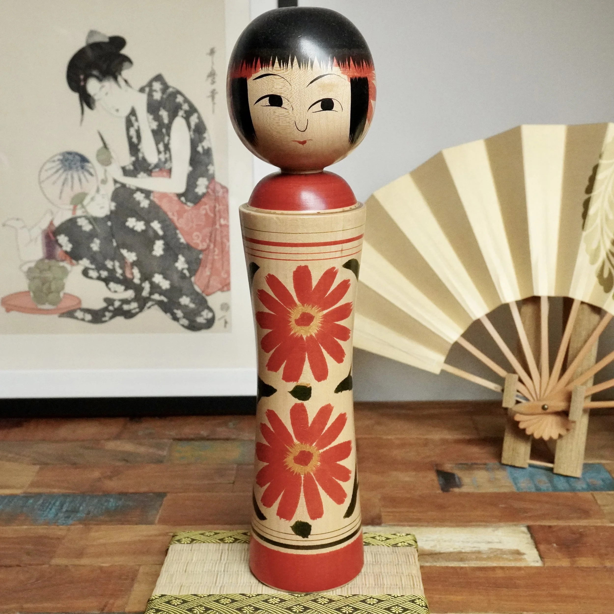 Large Ginzan kokeshi by Izu Mamoru, signed and dated 1998