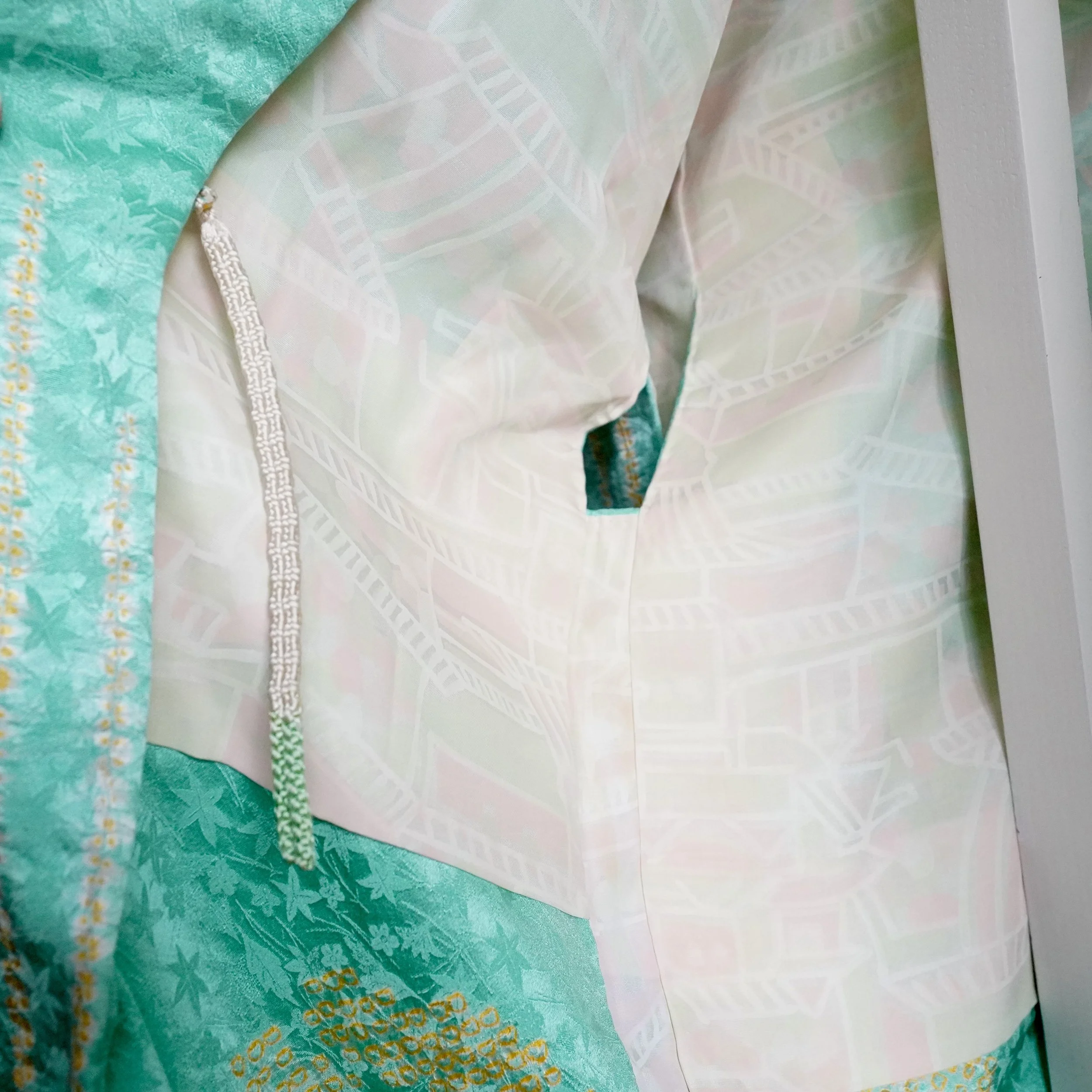Japanese silk haori mint green shibori gold maple leaf inside.jpg