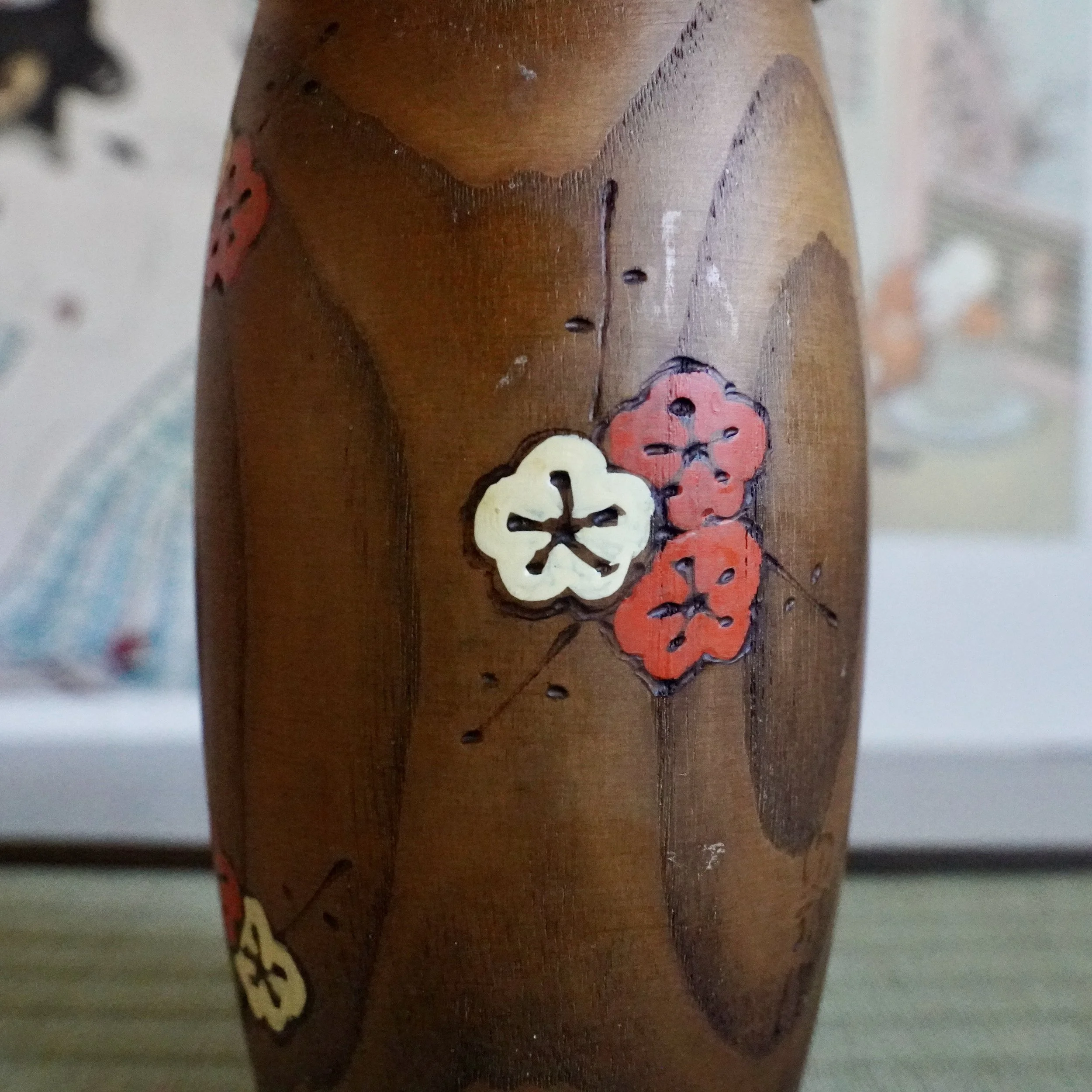 Usaburo kokeshi ume plum blossom body texture close up natural wood hair