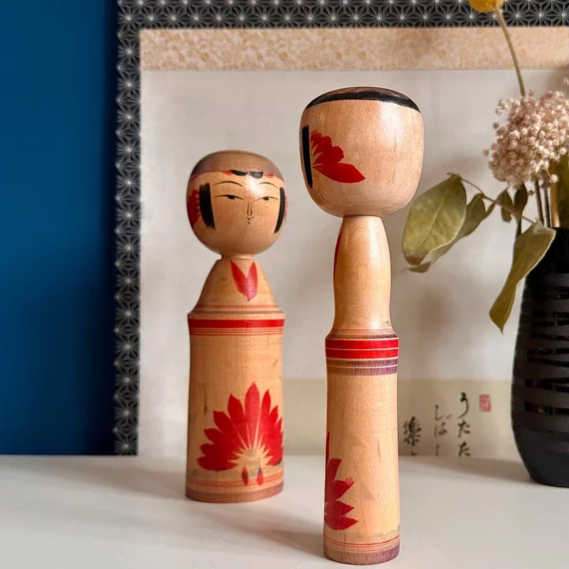 Yajiro kokeshi pair Inoue Harumi chrysanthemum signed Showa7.webp