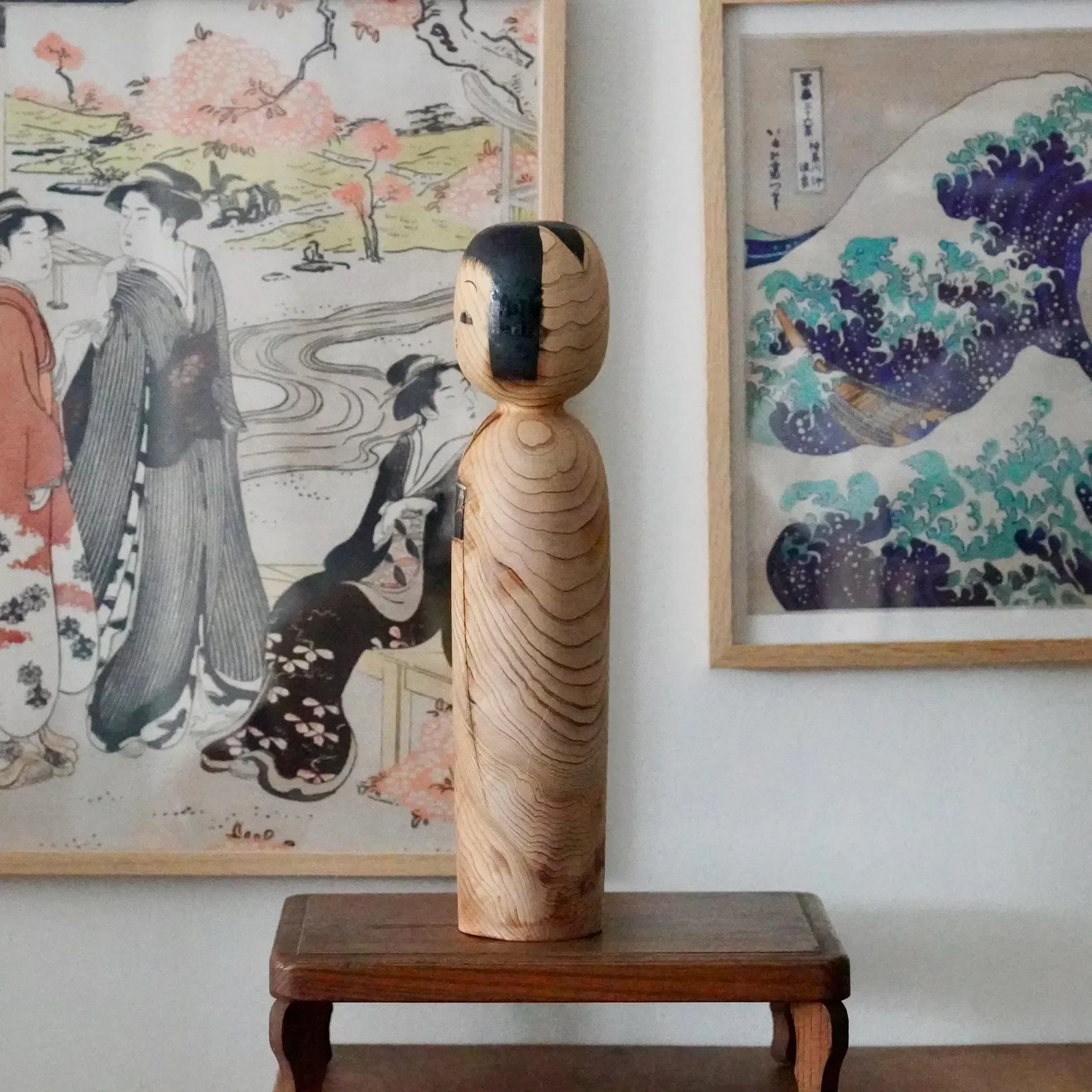 kokeshi-yashima-kiyomi-matagoro-akita-cedar-showa side.webp