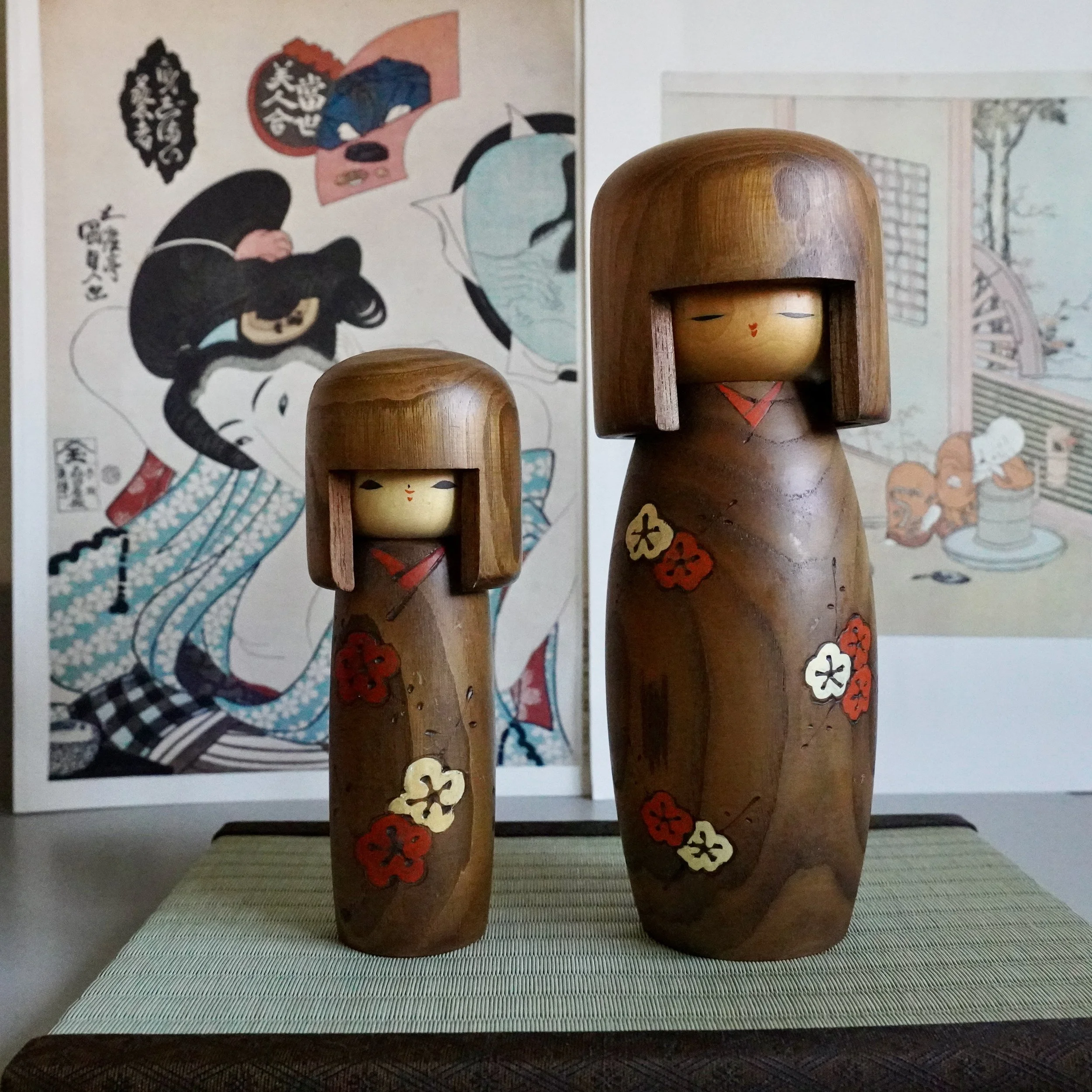 Usaburo kokeshi pair natural wood hair ume plum blossom front view