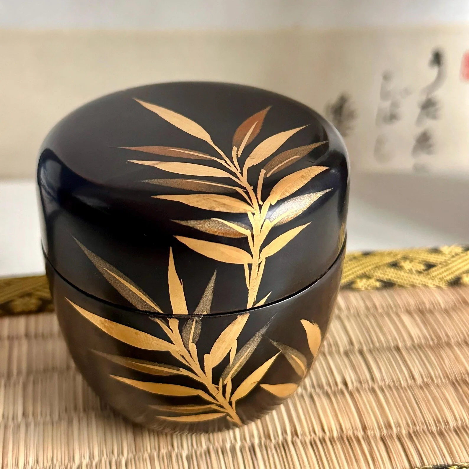 Antique Japanese Matcha Caddy black and gold – 90-Year-Old Maki-e Natsume from Okayama