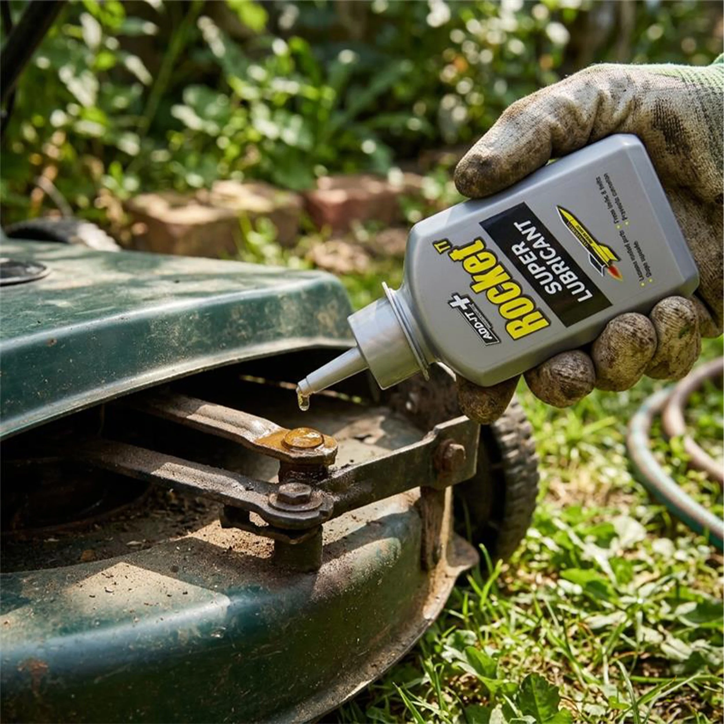 How to Maintain Garden Tools with Rocket TT Super Lubricant