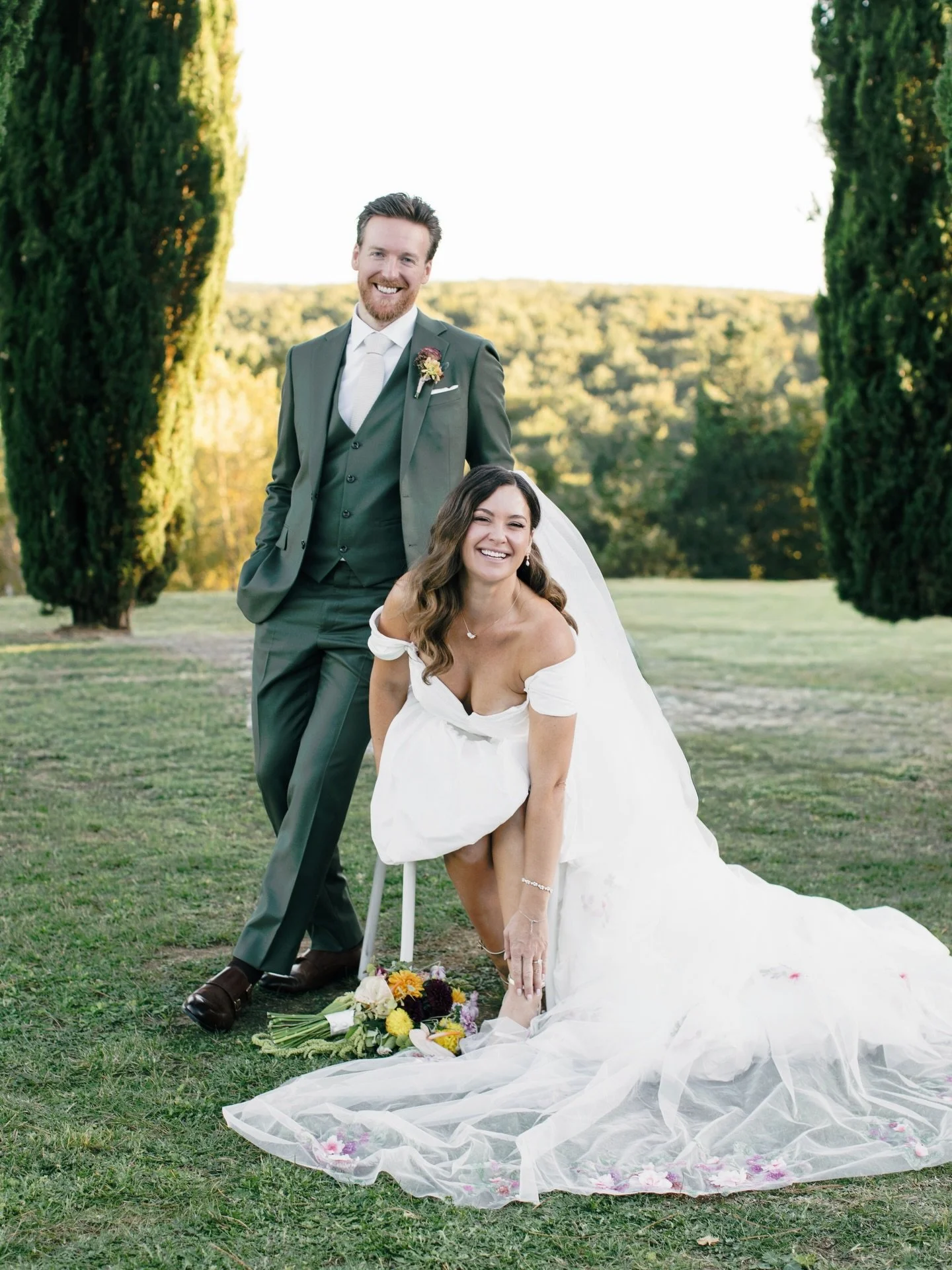 Somewhere in the Tuscany countryside 🤍

Photo @giadajoey.studio 
Venue @villanemora 
Wp @weareoutofofficeto 
Catering @boriosicatering 
Florist @_loasifloraldesigner_ 
Coordinator @ilaria.wp 
Muah @beauty_concierge_service 

#tuscanywedding #tuscany