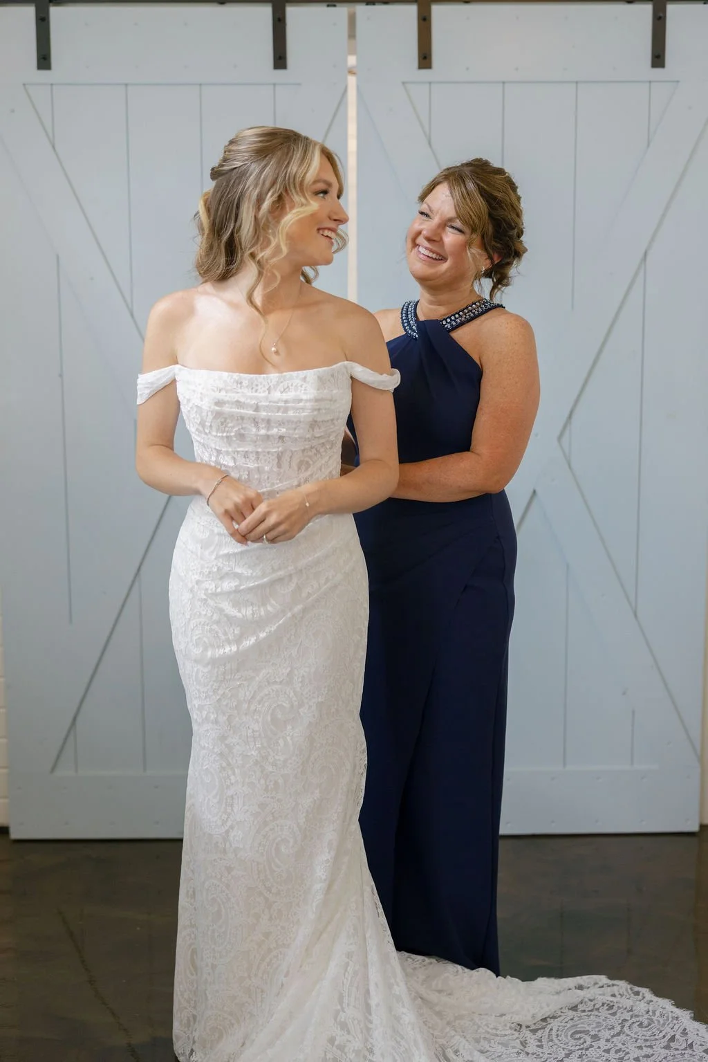 mom help bridal suite.jpg