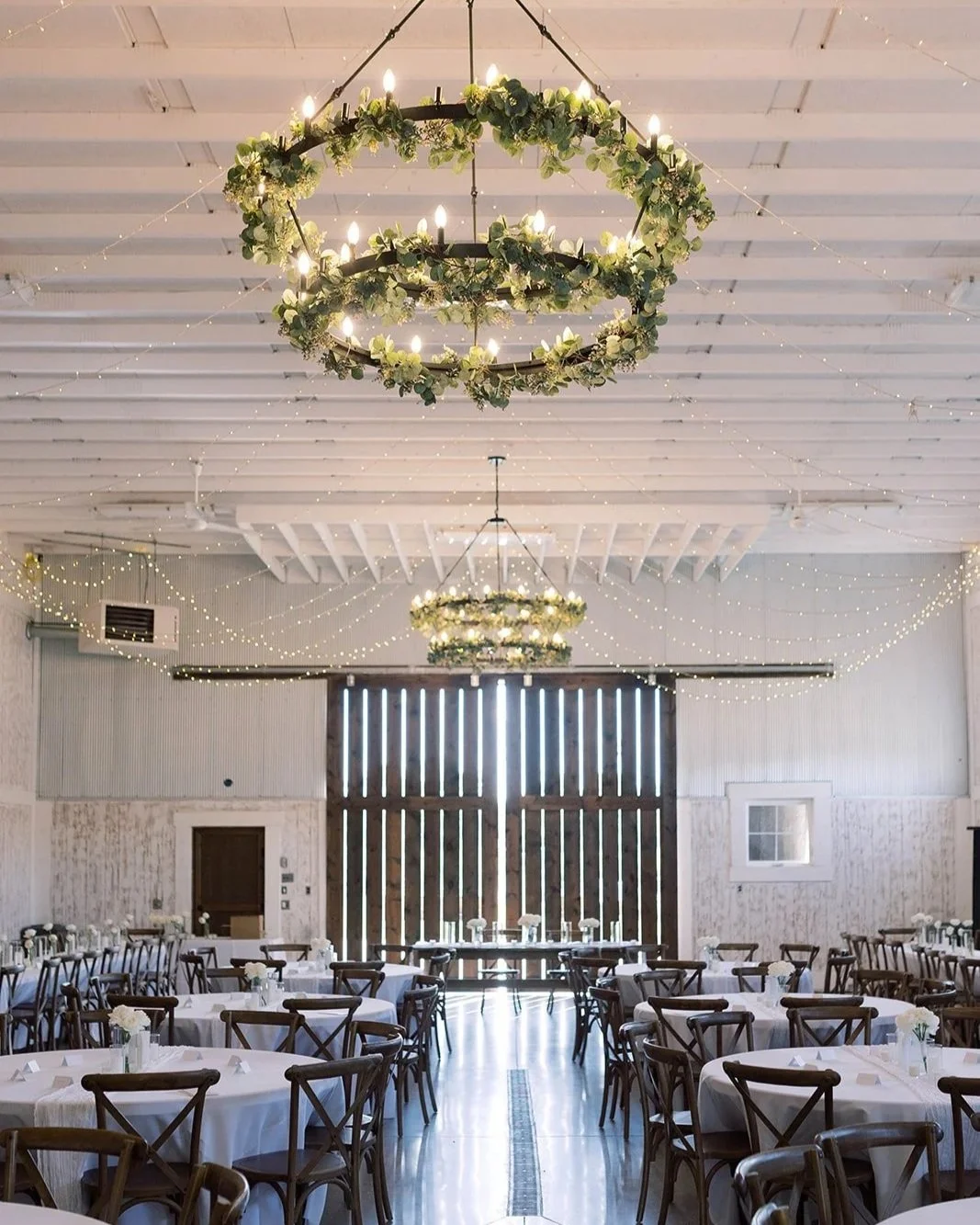 _reception+space+chandelier.jpg