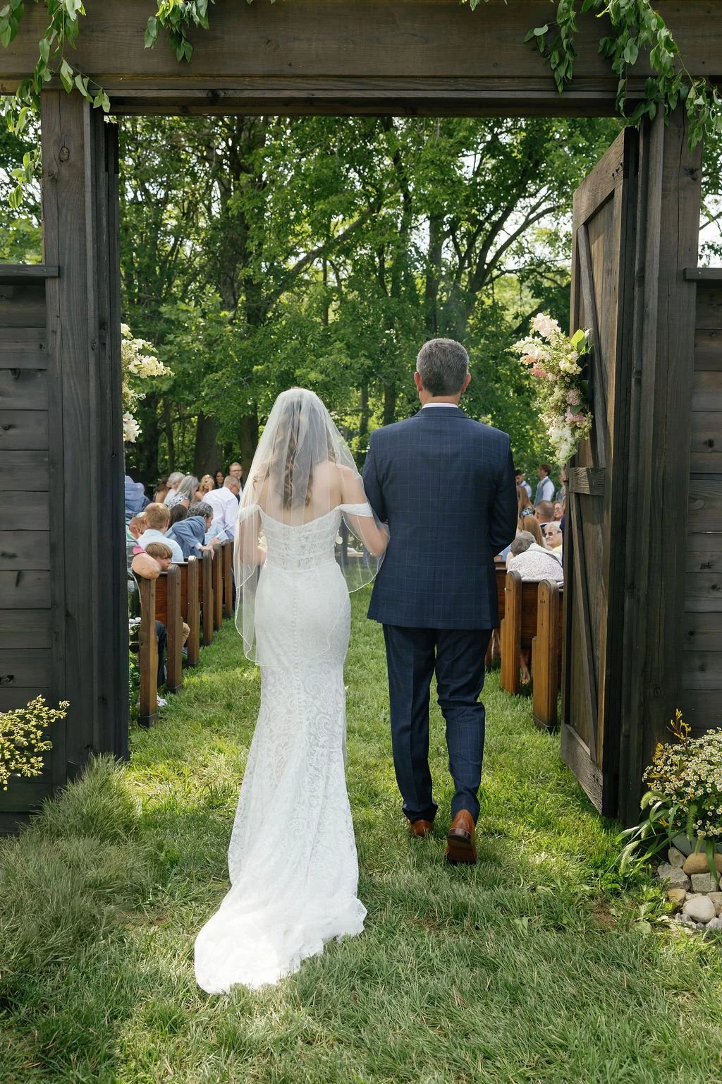 wedding wall aisle walk.jpg