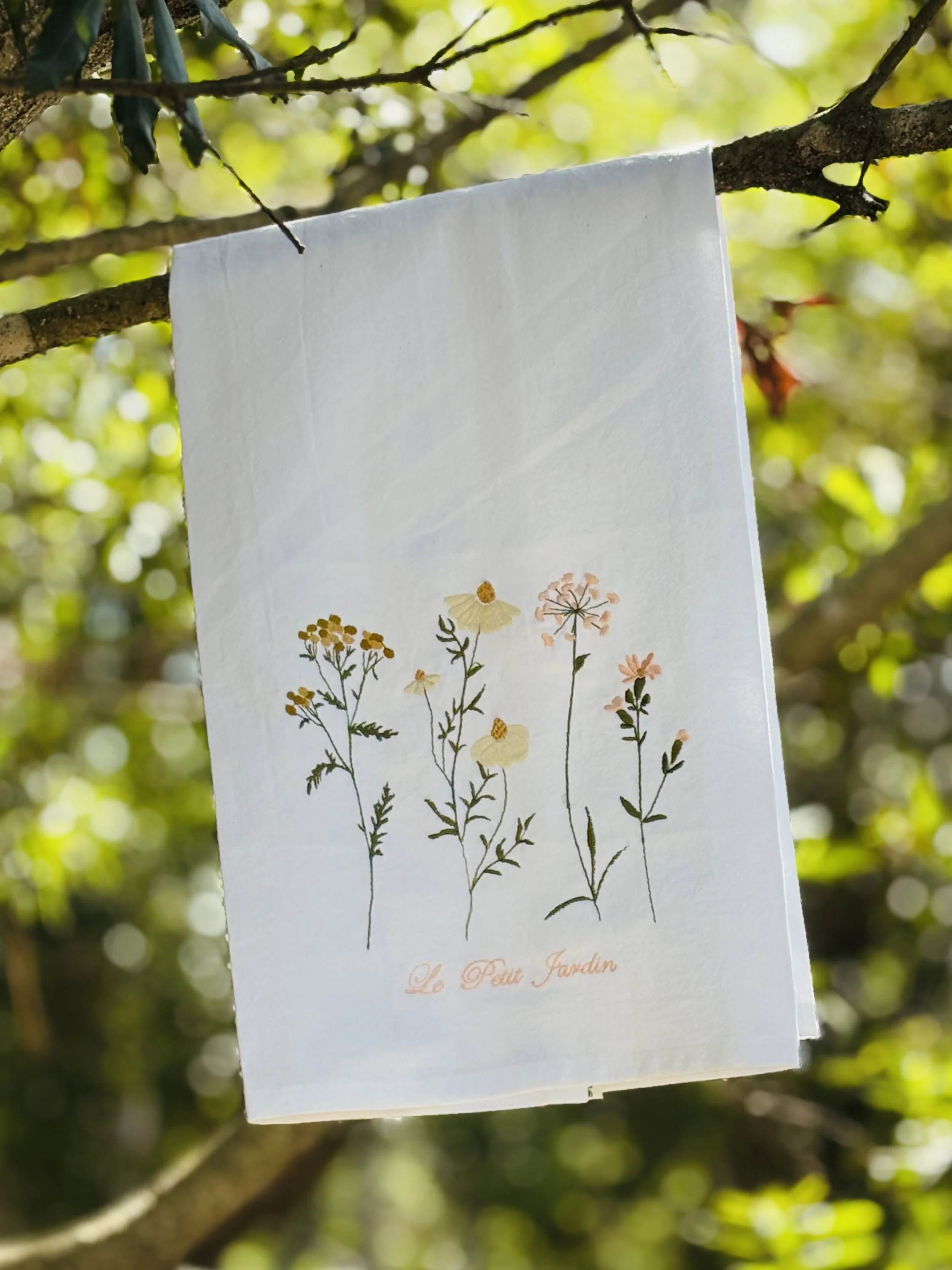 Le Petit Jardin Embroidered Wildflower Tea Towel - Rose Blush
