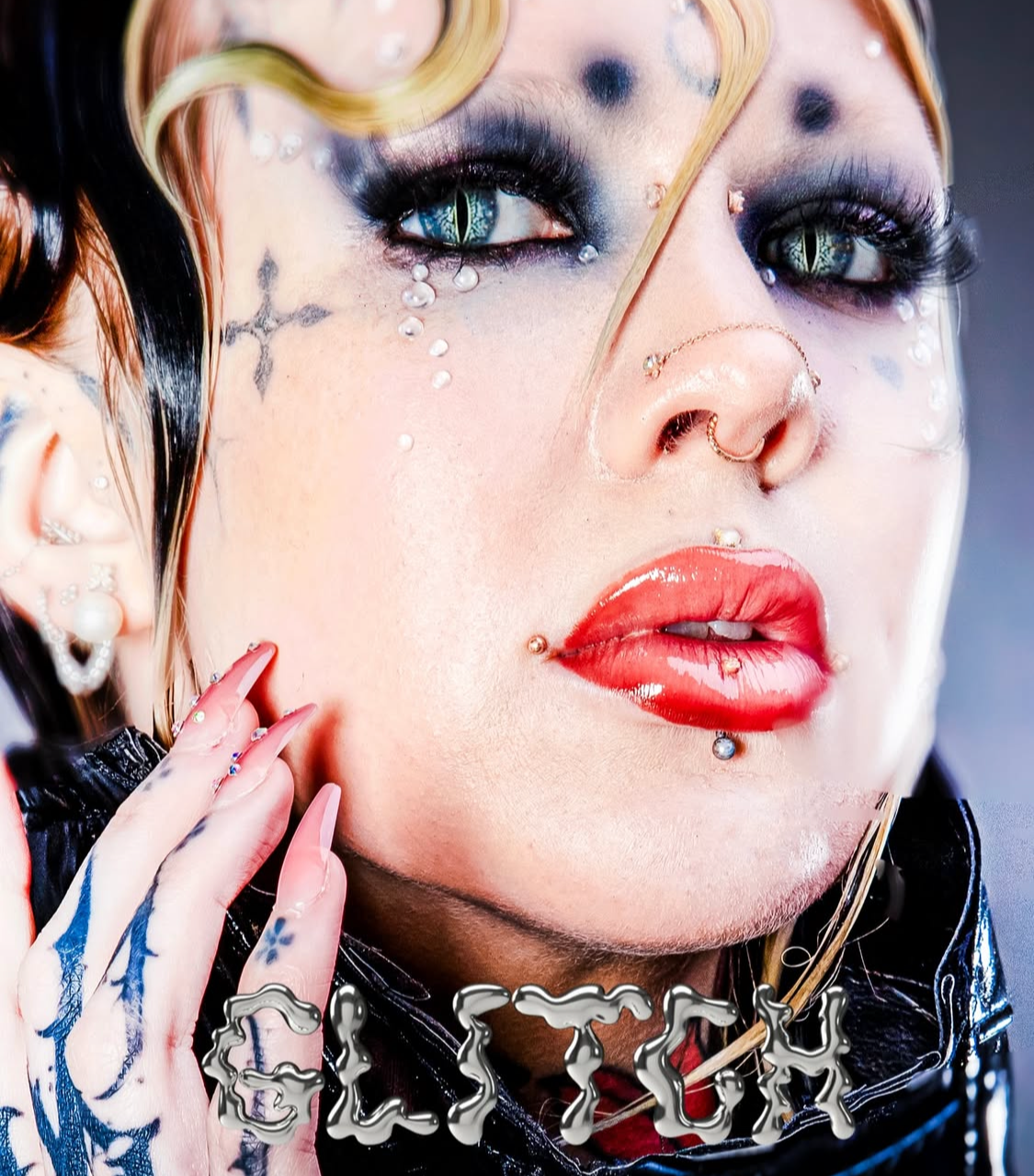 Beauty and accessory styling. 