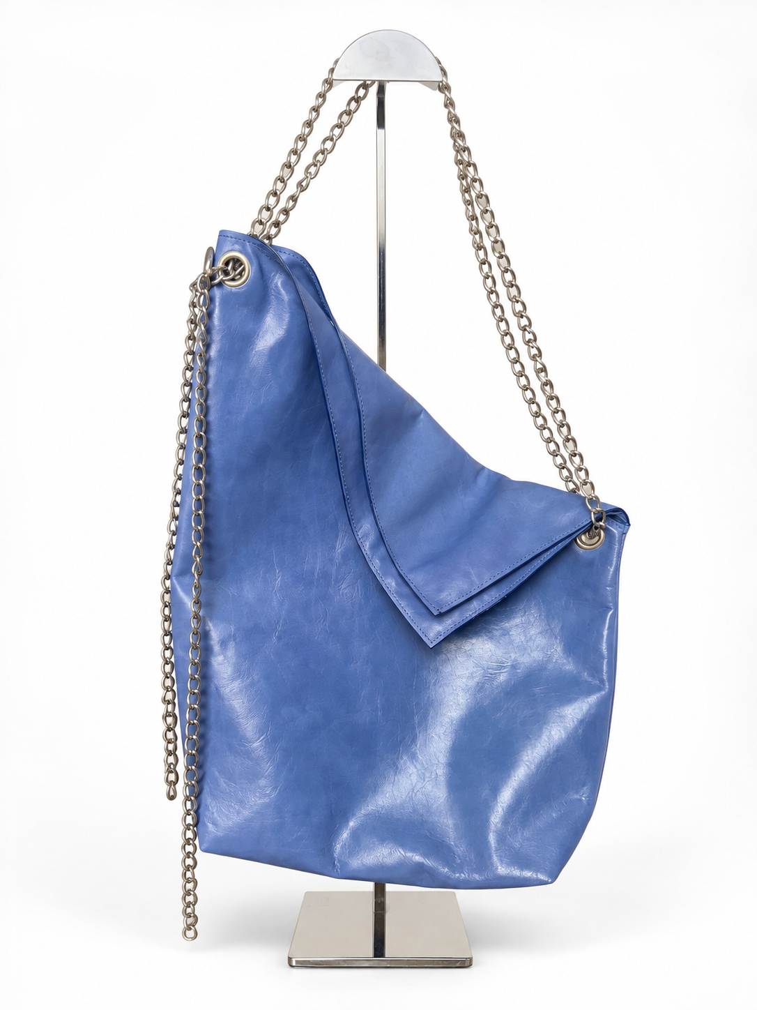 The Viera Leather Bag in Blue Leather