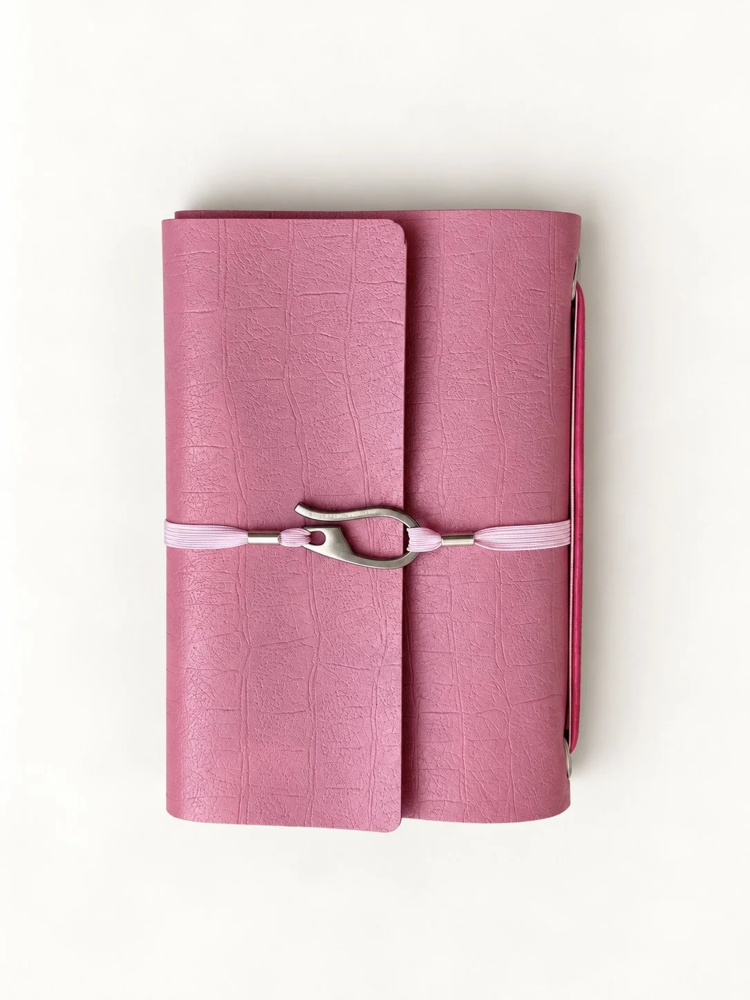 MNÉRA Leather Journal