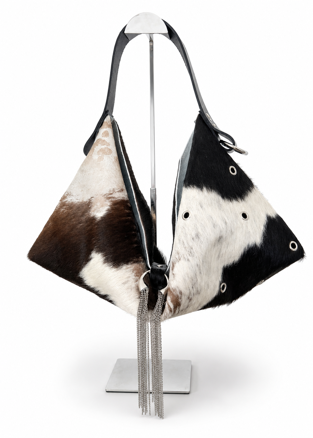 The Sieren Leather Bag in Cowhide and Black Strap