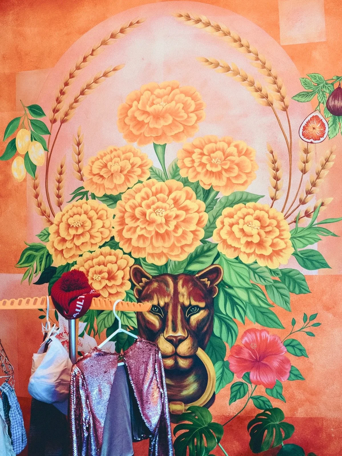 Ce week-end a &eacute;t&eacute; tr&egrave;s sympa, merci aux baristas et &agrave; 
@wiley_works d&rsquo;avoir organis&eacute; leur &eacute;change de v&ecirc;tements au Caf&eacute; Marigold, o&ugrave; tous les v&ecirc;tements ont &eacute;t&eacute; rev
