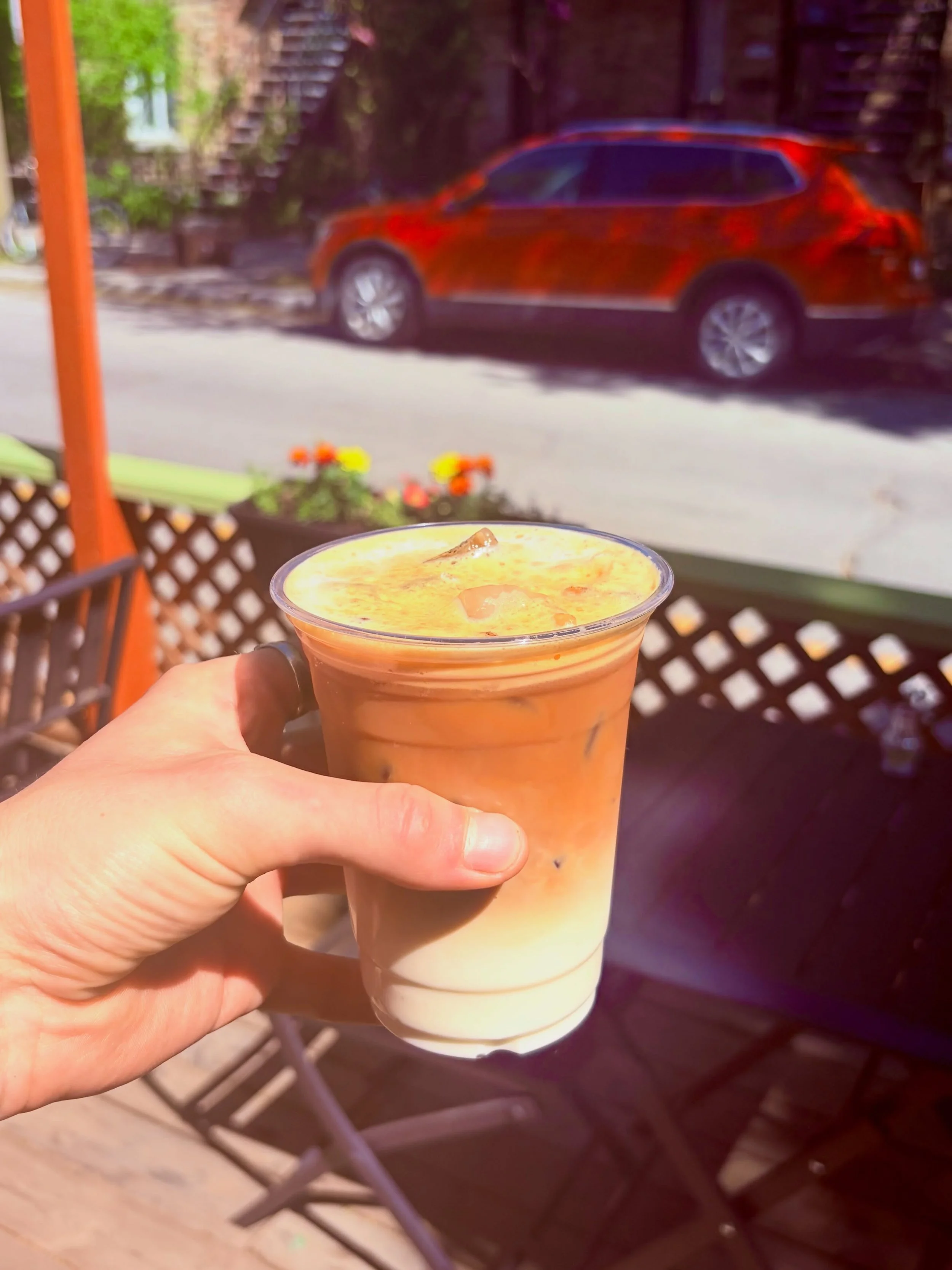Iced latte avec lait d&rsquo;avoine 🧡