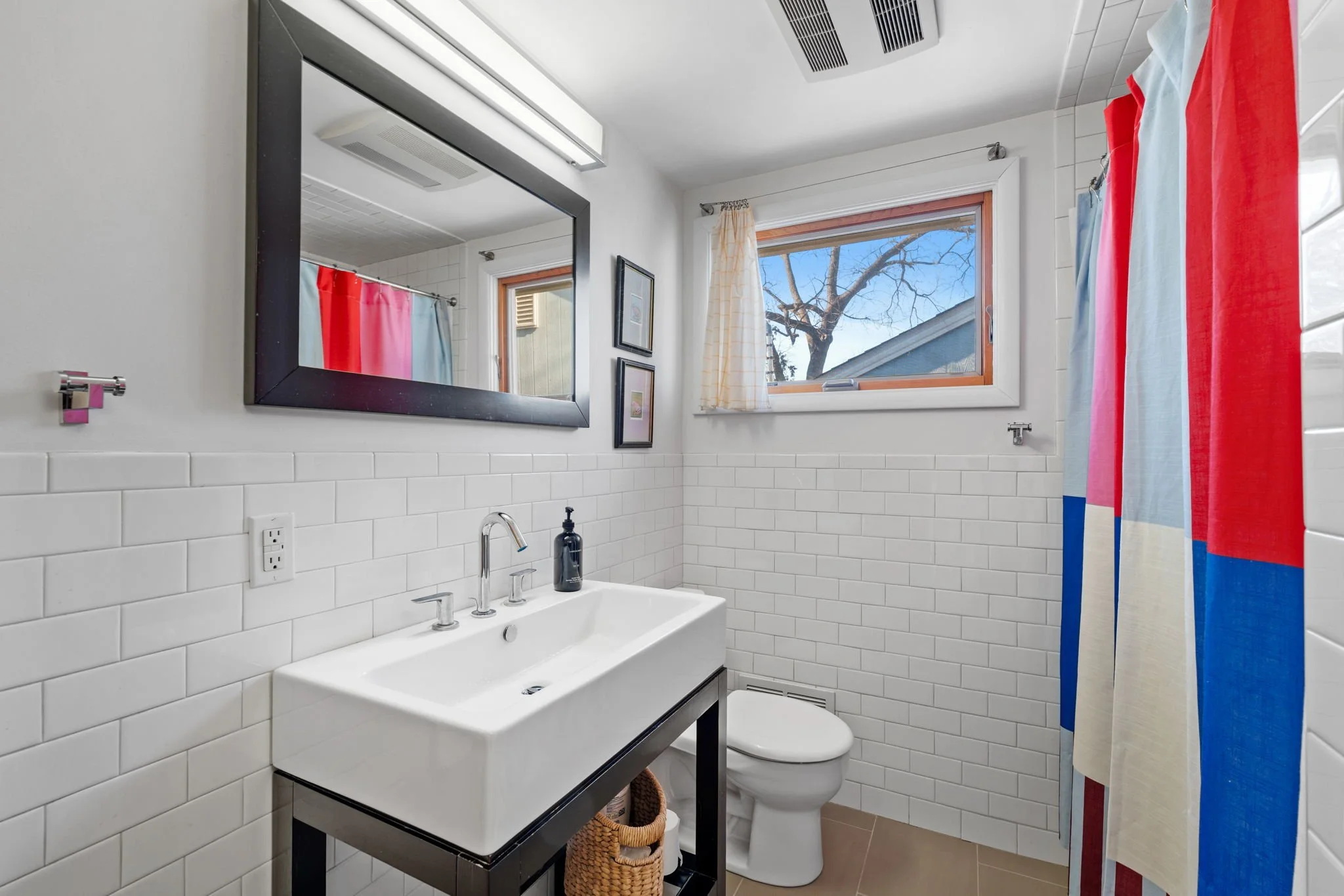 61-web-or-mls-1954 Summit Ave-61.jpg