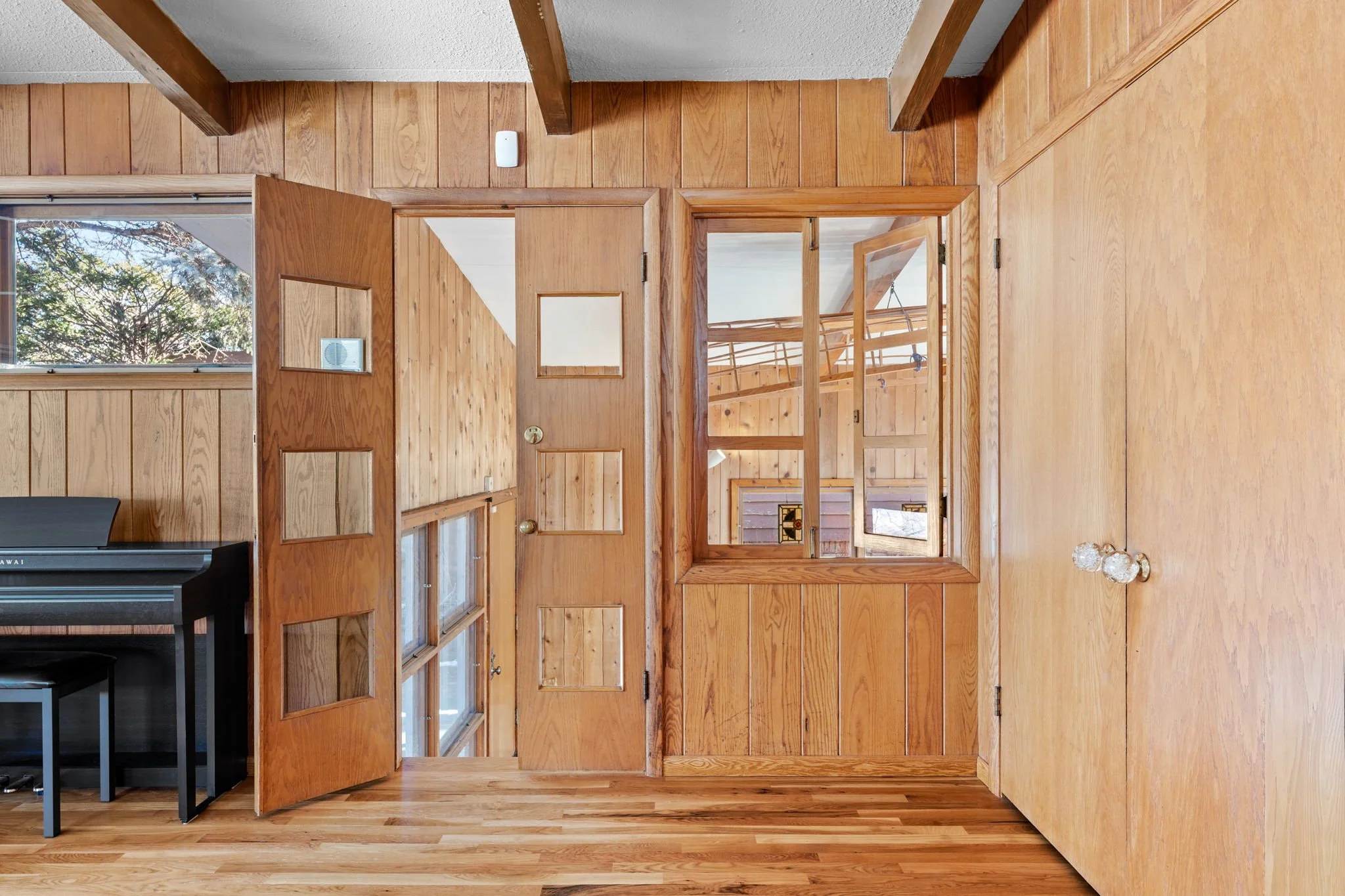 31-web-or-mls-1954 Summit Ave-31.jpg