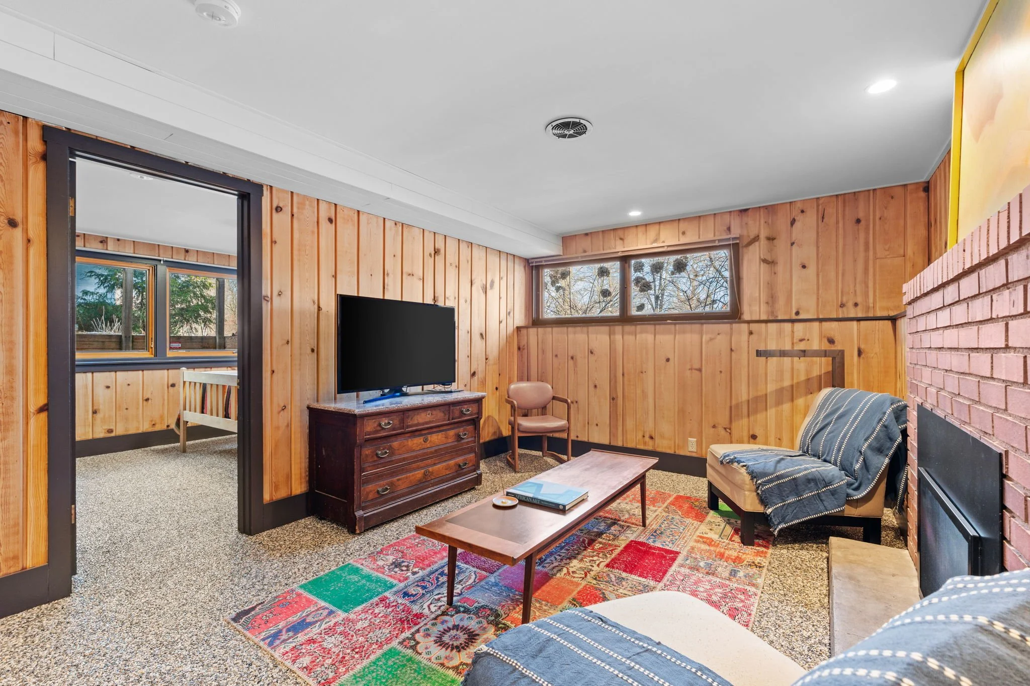 65-web-or-mls-1954 Summit Ave-65.jpg