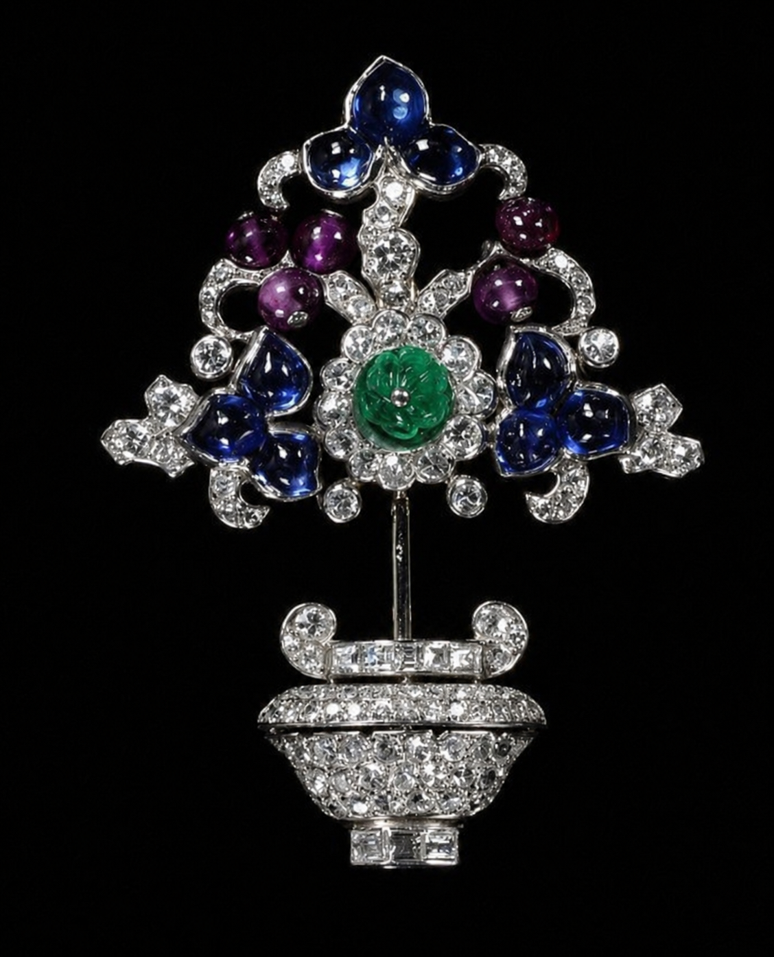 OSTERTAG - Broche en forme de bouquet de fleurs en pierres précieuses colorées sur fond noir.