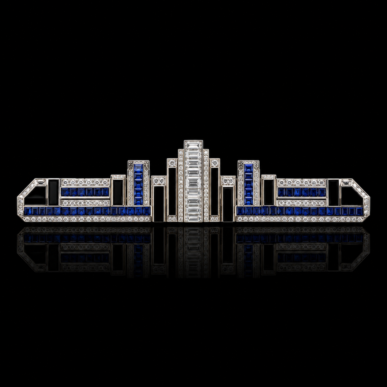 Broche en forme de bâtiment stylisé orné de diamants et de saphirs bleus sur un fond noir