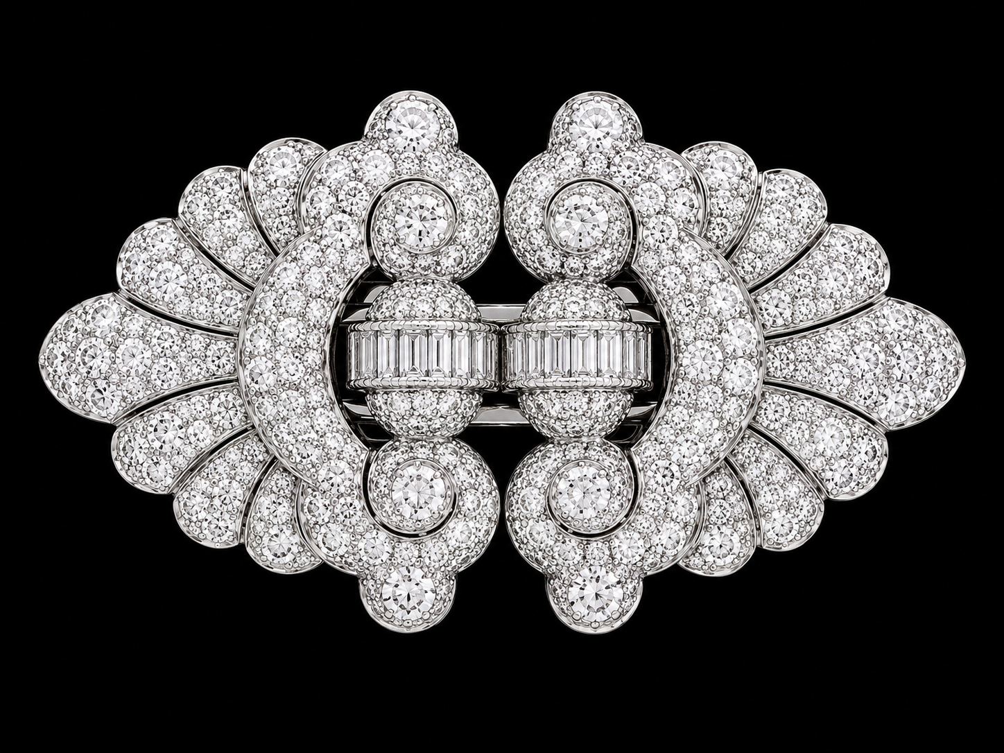 Une broche en or blanc ornée de diamants, présentant un design floral avec des motifs en spirale et des détails en baguette.