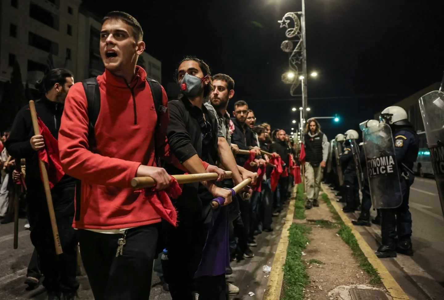 More than 20,000 people marched in Athens during the annual commemoration of the Polytechnic uprising on Sunday. Protesters chanted anti-government and anti-imperialist slogans, with students forming a strong front line.

This year&rsquo;s rally refl